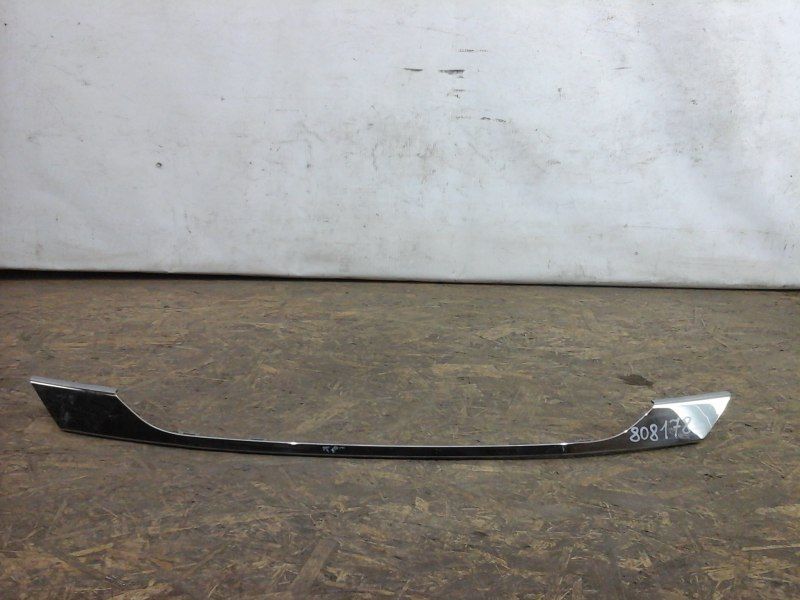 Накладка « хром » решетки радиатора Hyundai Santa Fe 3