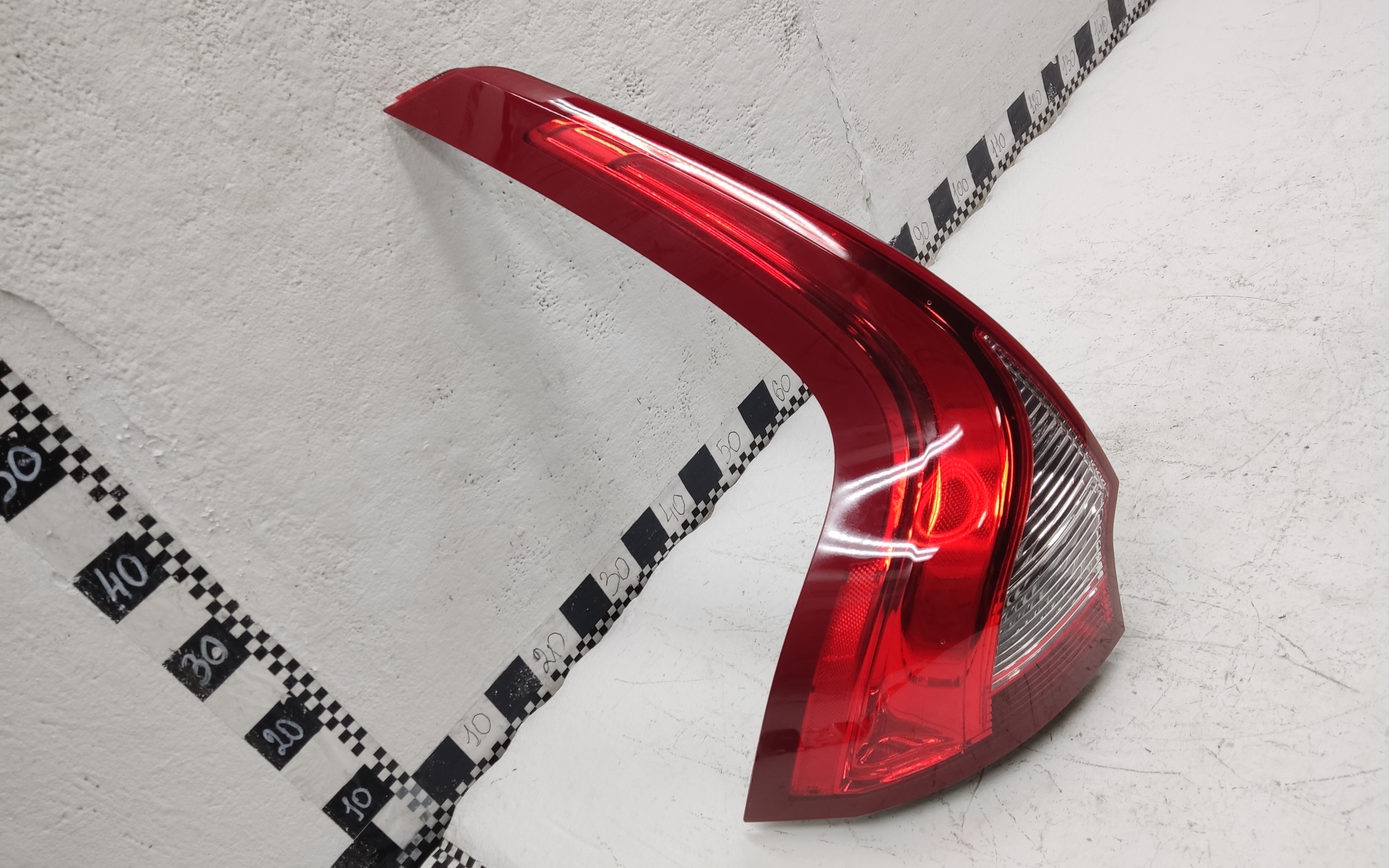 Фонарь задний левый Volvo XC60 1