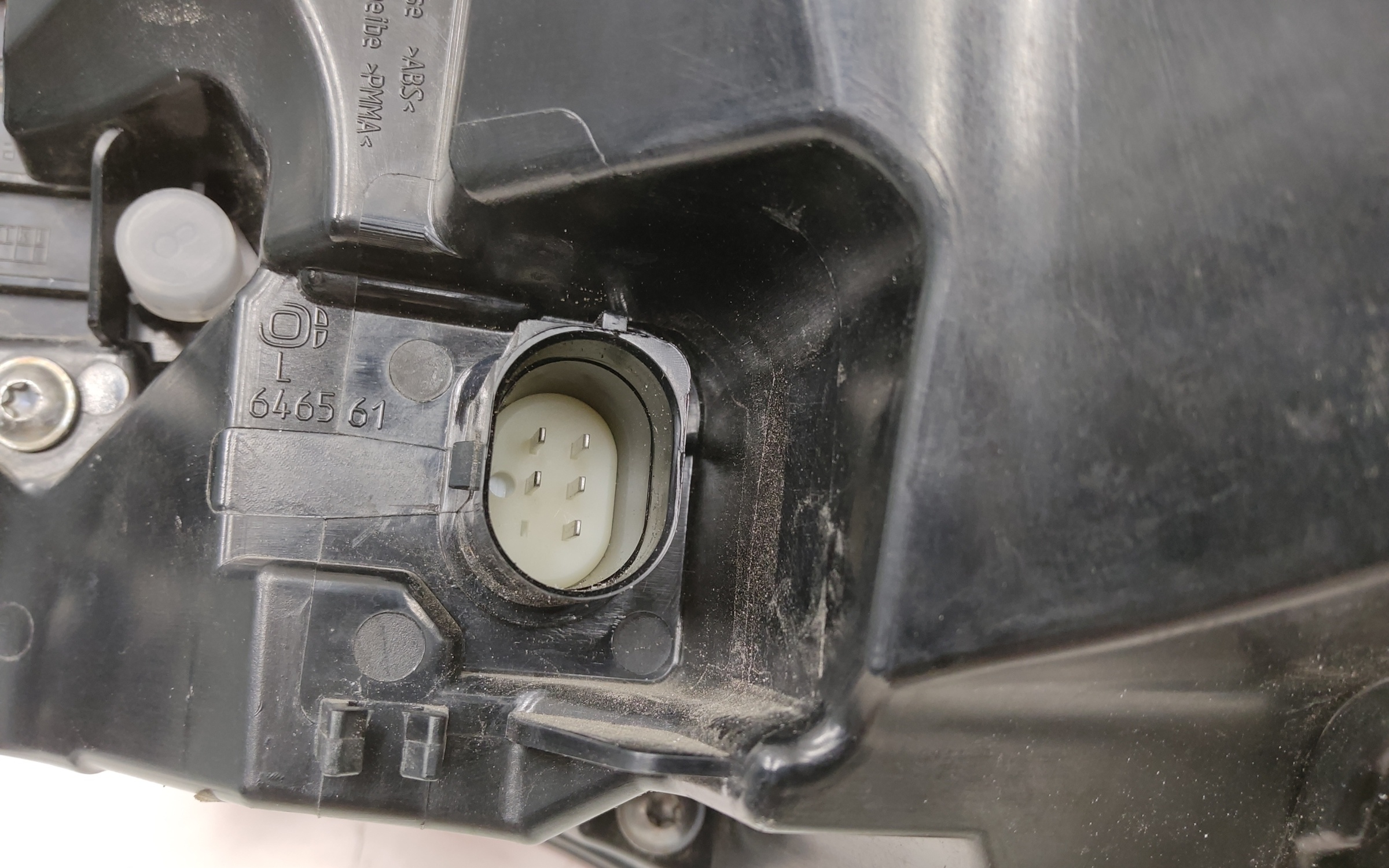 Фонарь задний левый наружный Audi Q3 2 LED