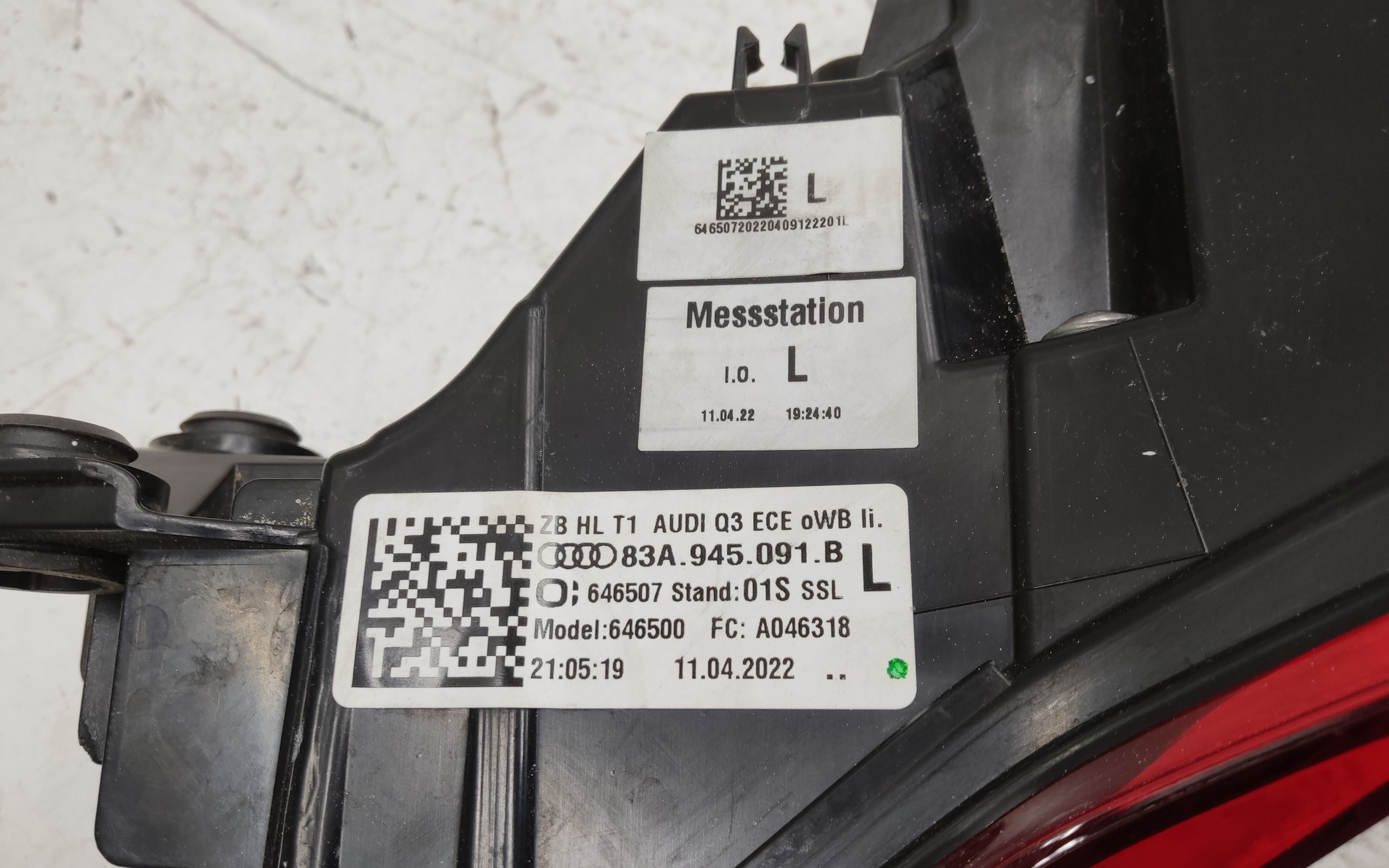 Фонарь задний левый наружный Audi Q3 2 LED