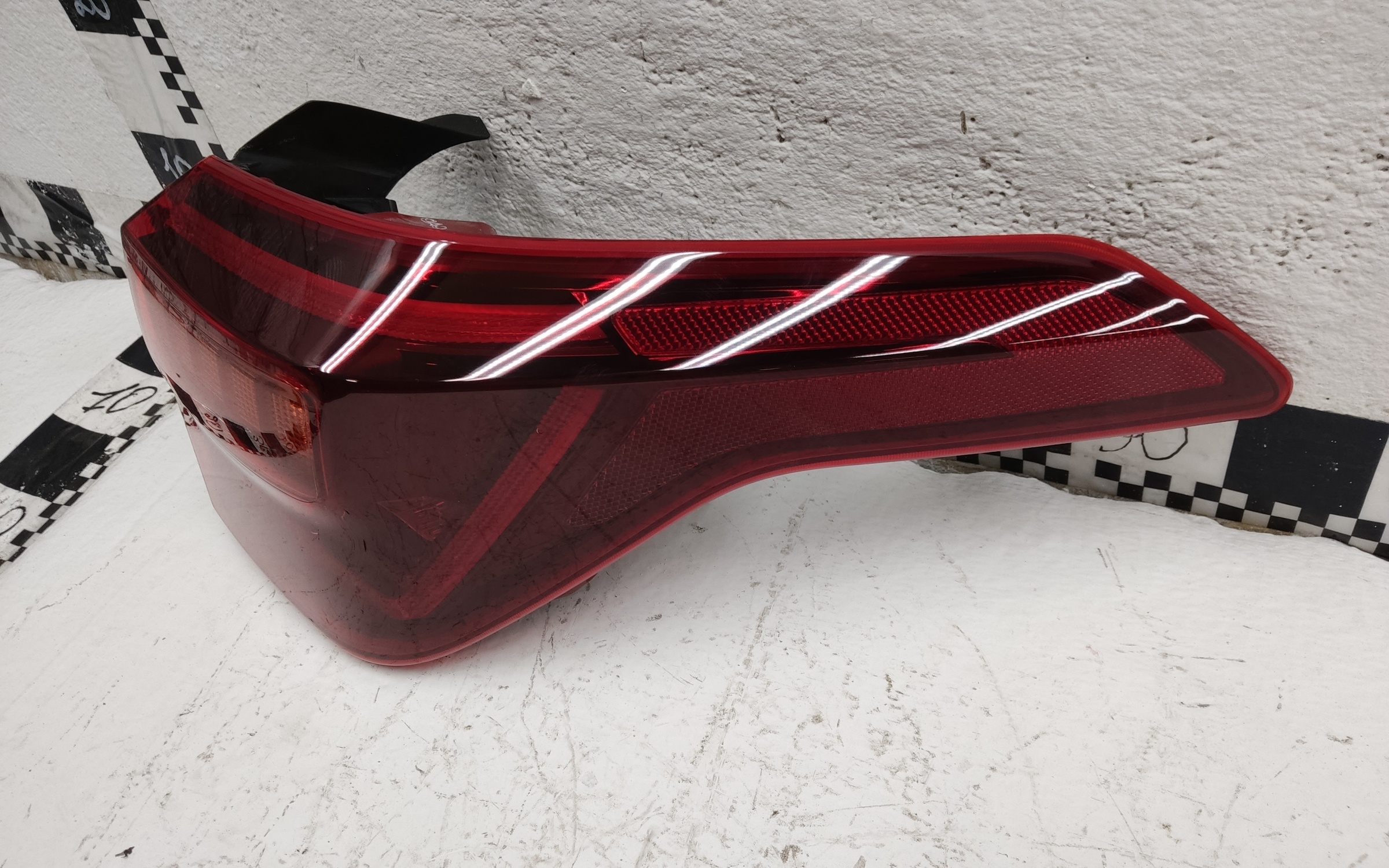 Фонарь задний правый наружний Kia Seltos LED