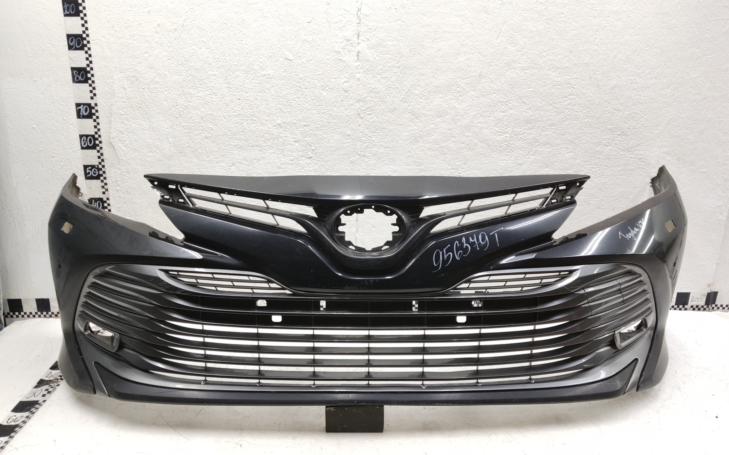 Бампер передний Toyota Camry V70