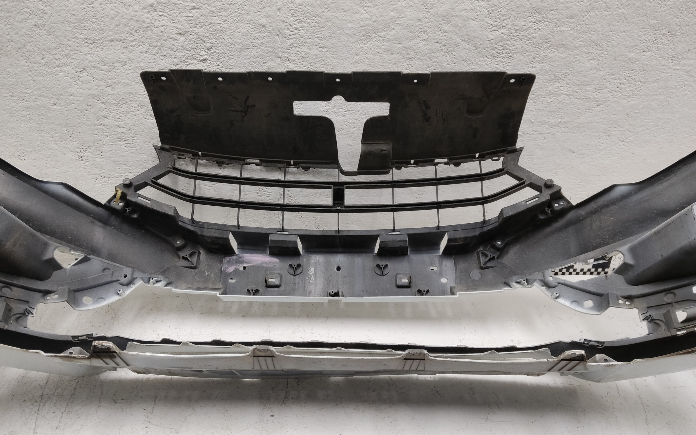 Бампер передний Lada Vesta 1 Restail