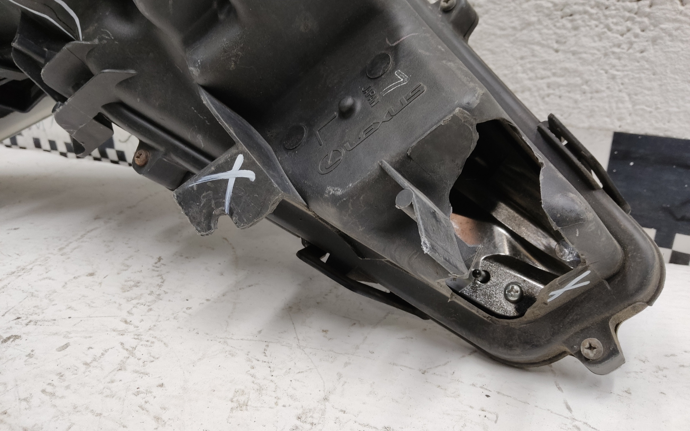 Фара ПТФ передняя левая Lexus LX 3 Restail 2 LED под 2 лампы светлая