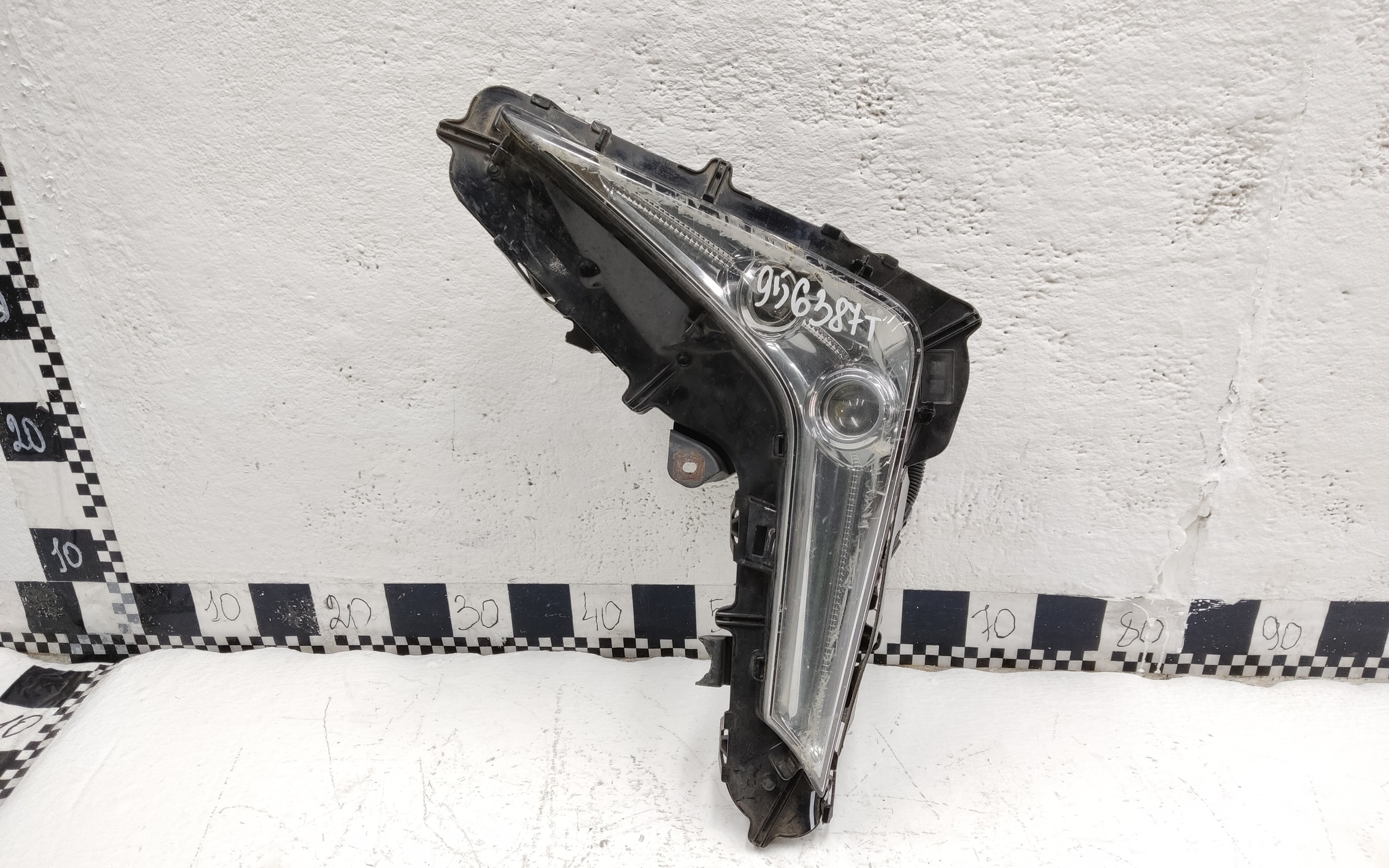 Фара ПТФ передняя левая Lexus LX 3 Restail 2 LED под 2 лампы светлая