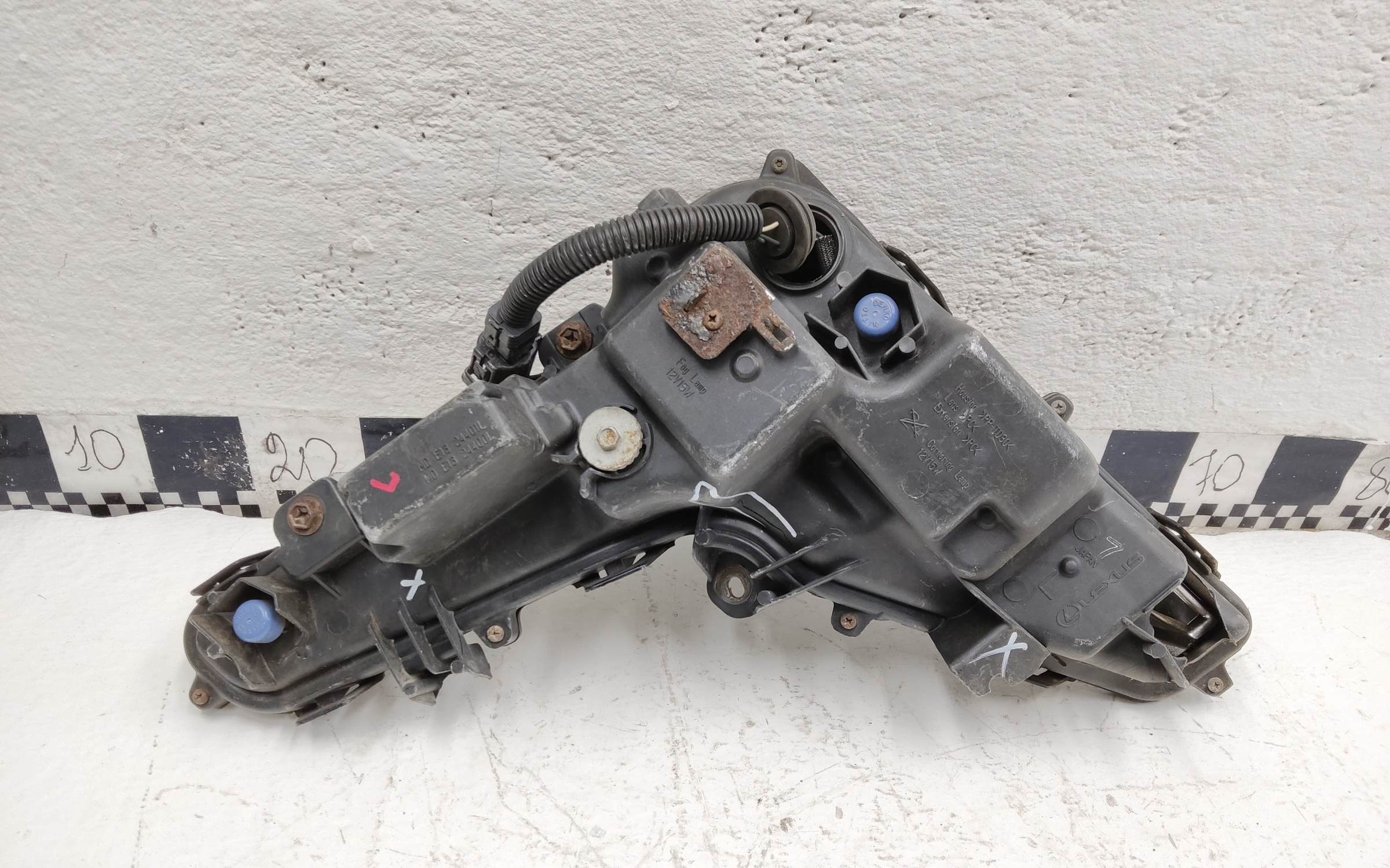 Фара ПТФ передняя левая Lexus LX 3 Restail 2 LED под 2 лампы светлая