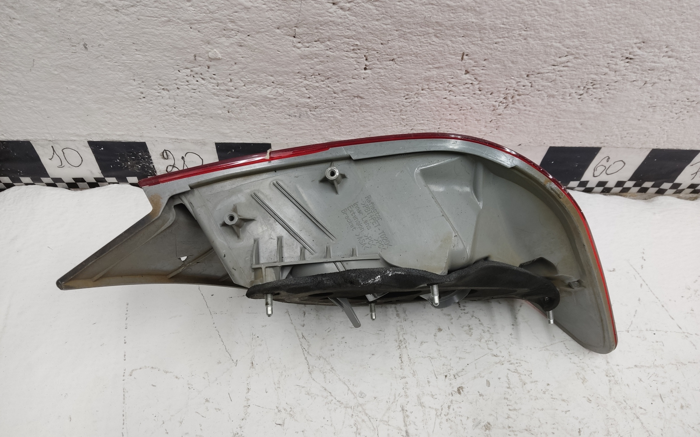 Фонарь задний правый наружный Toyota Camry V50