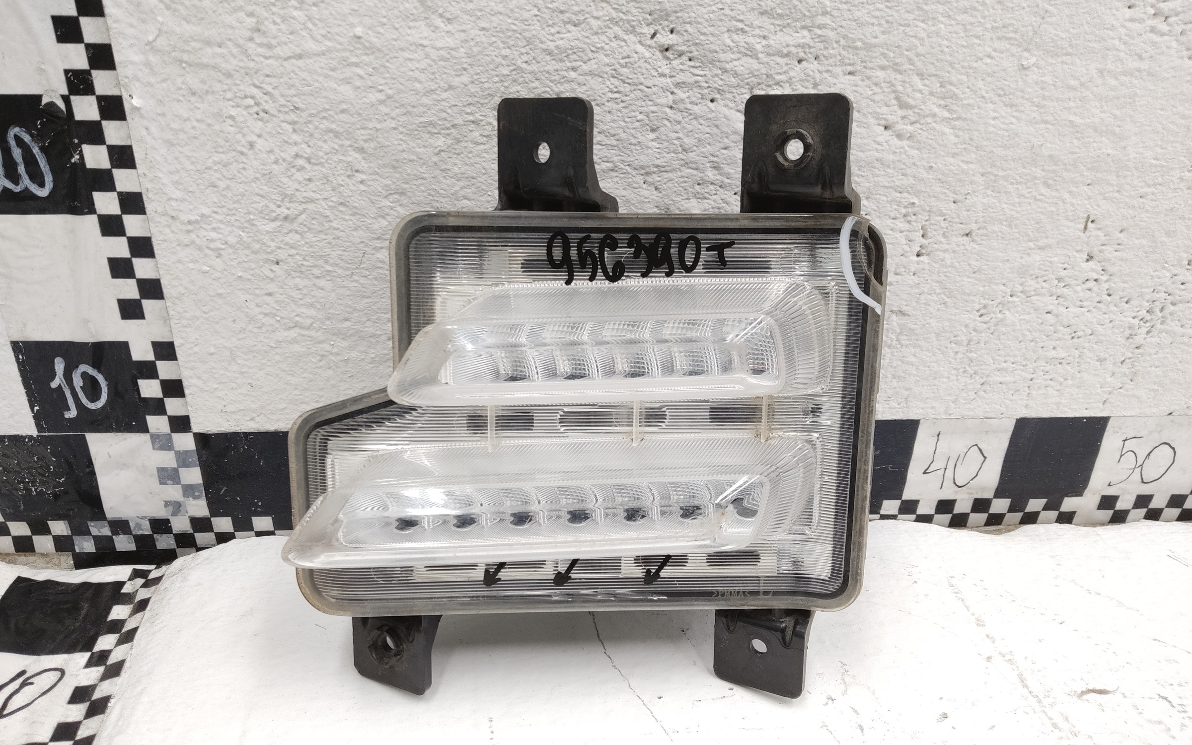 Фара ДХО передняя левая Chery Tiggo 7 Pro