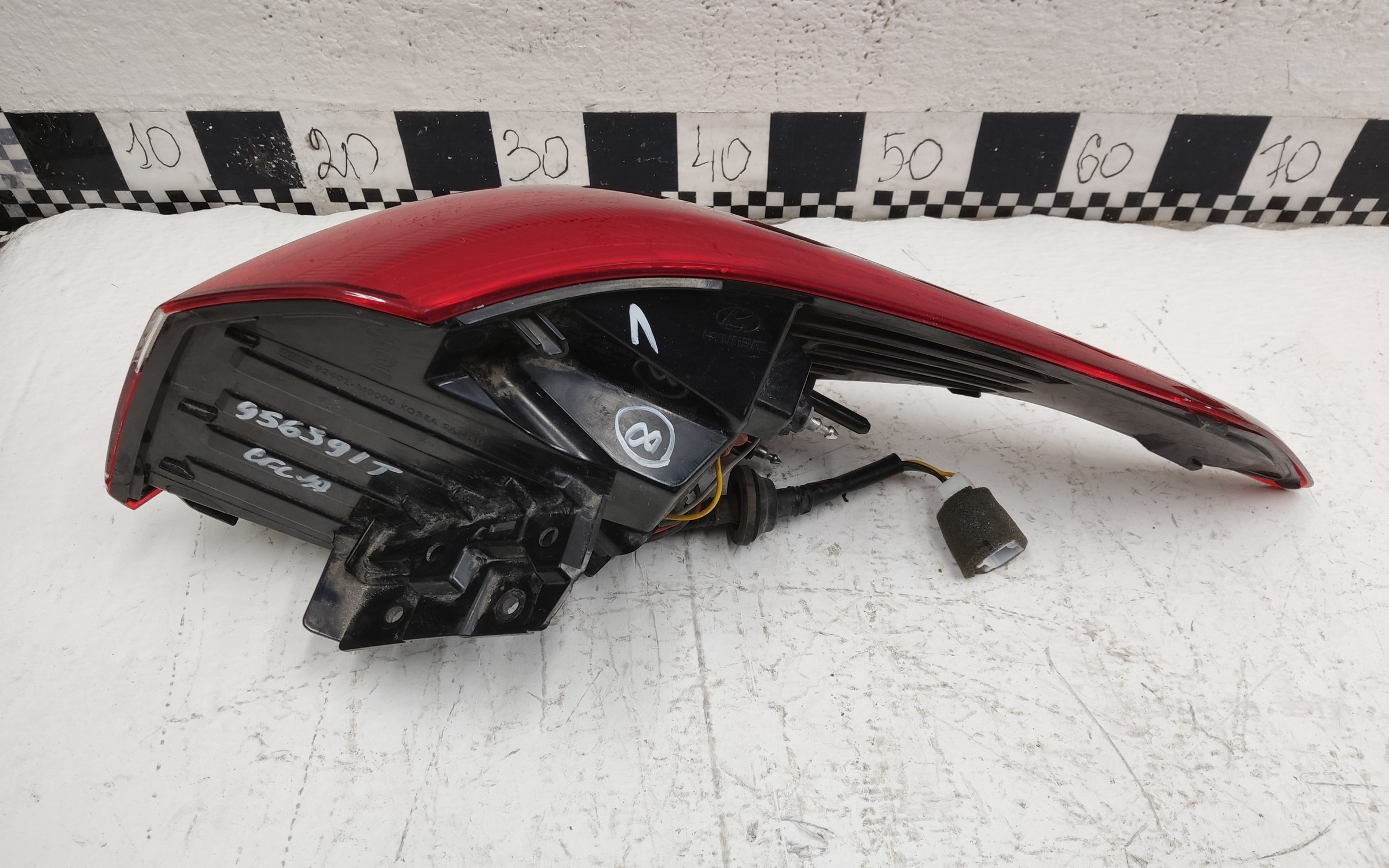 Фонарь задний левый наружный Hyundai Creta 1