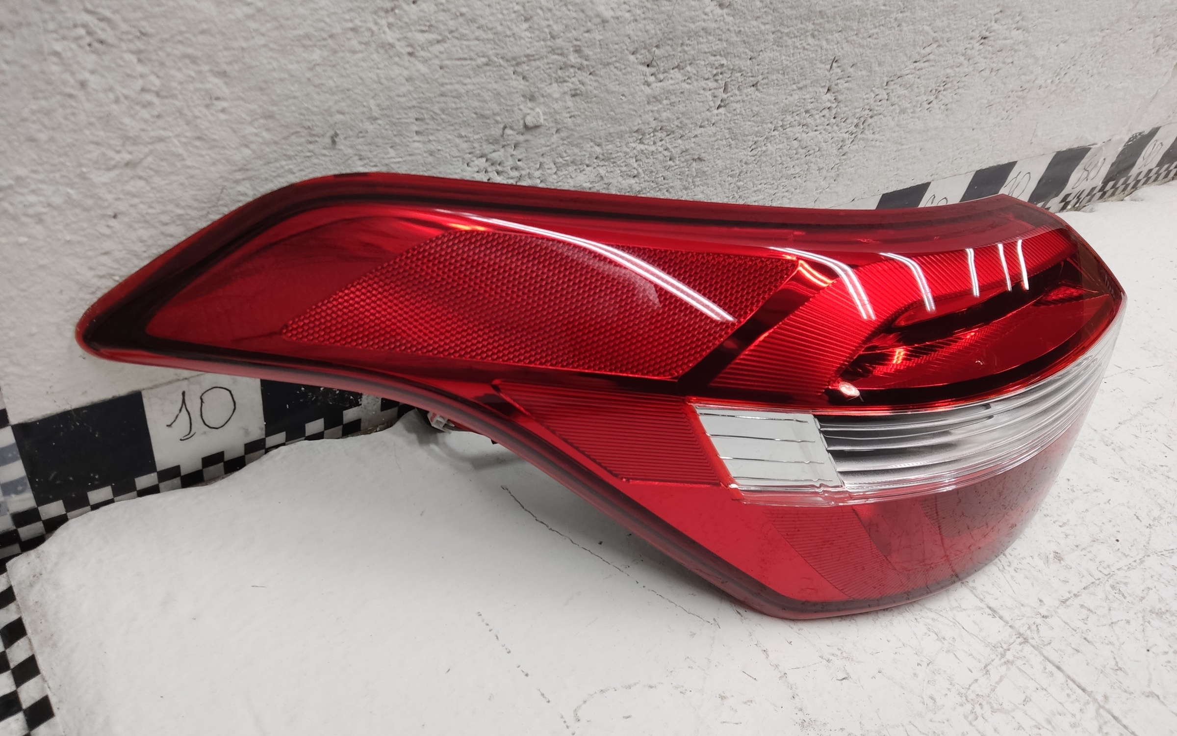 Фонарь задний левый наружный Hyundai Creta 1