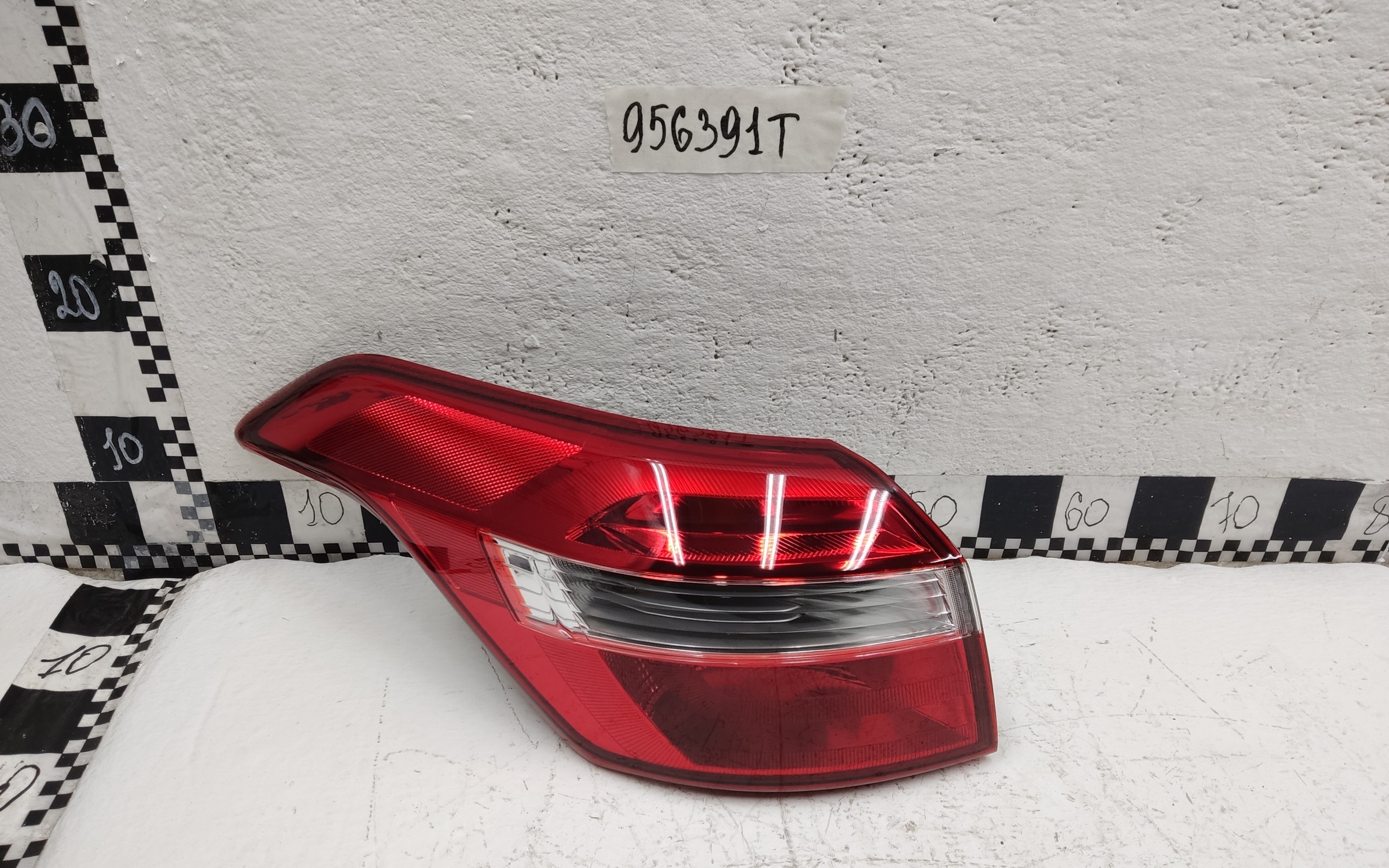 Фонарь задний левый наружный Hyundai Creta 1