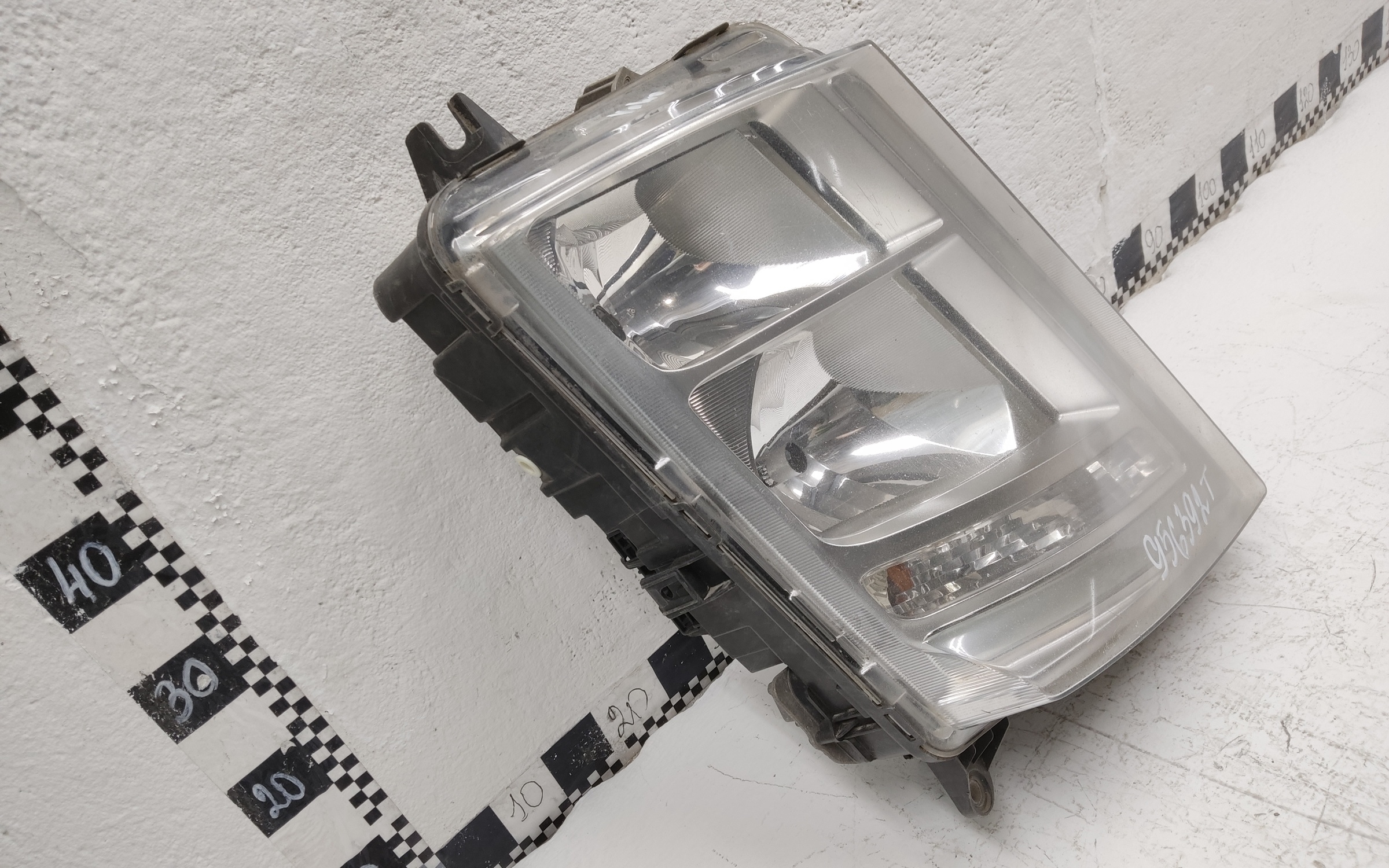 Фара передняя правая Volvo FH 4 галоген ДХО