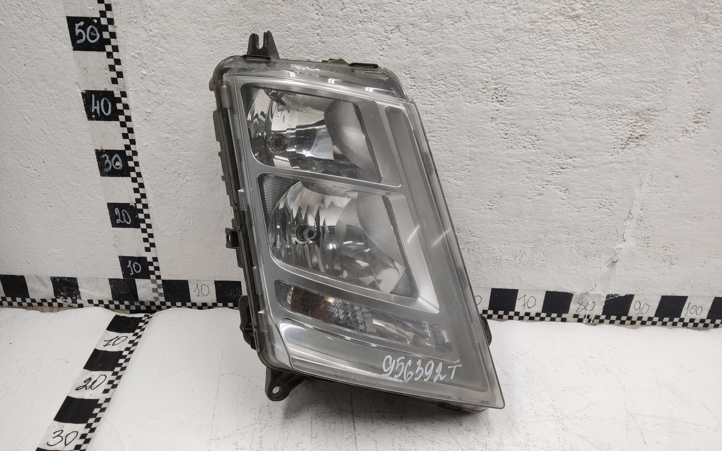 Фара передняя правая Volvo FH 4 галоген ДХО