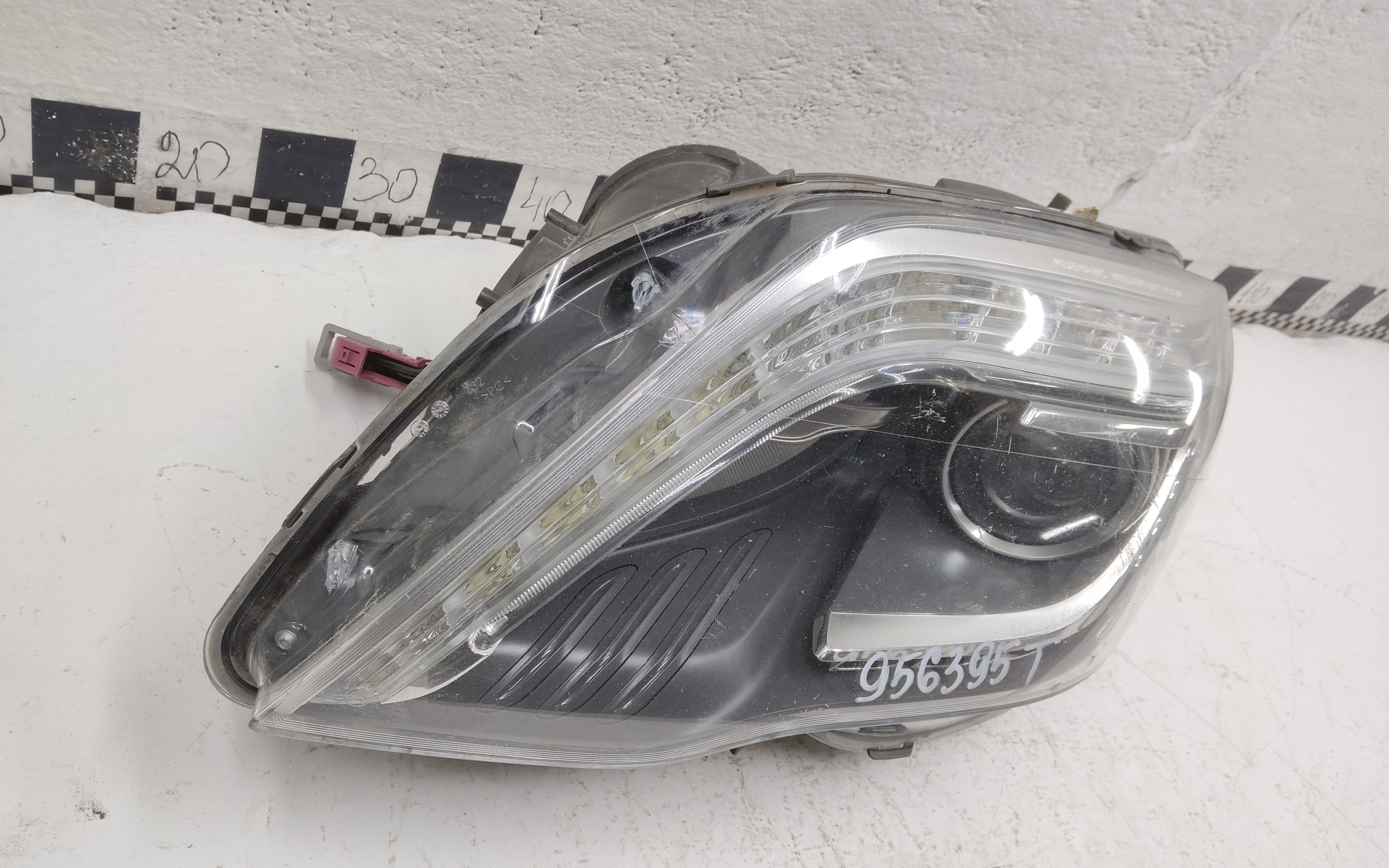 Фара передняя левая Mercedes Benz GLK-klasse X204 Restail ксенон