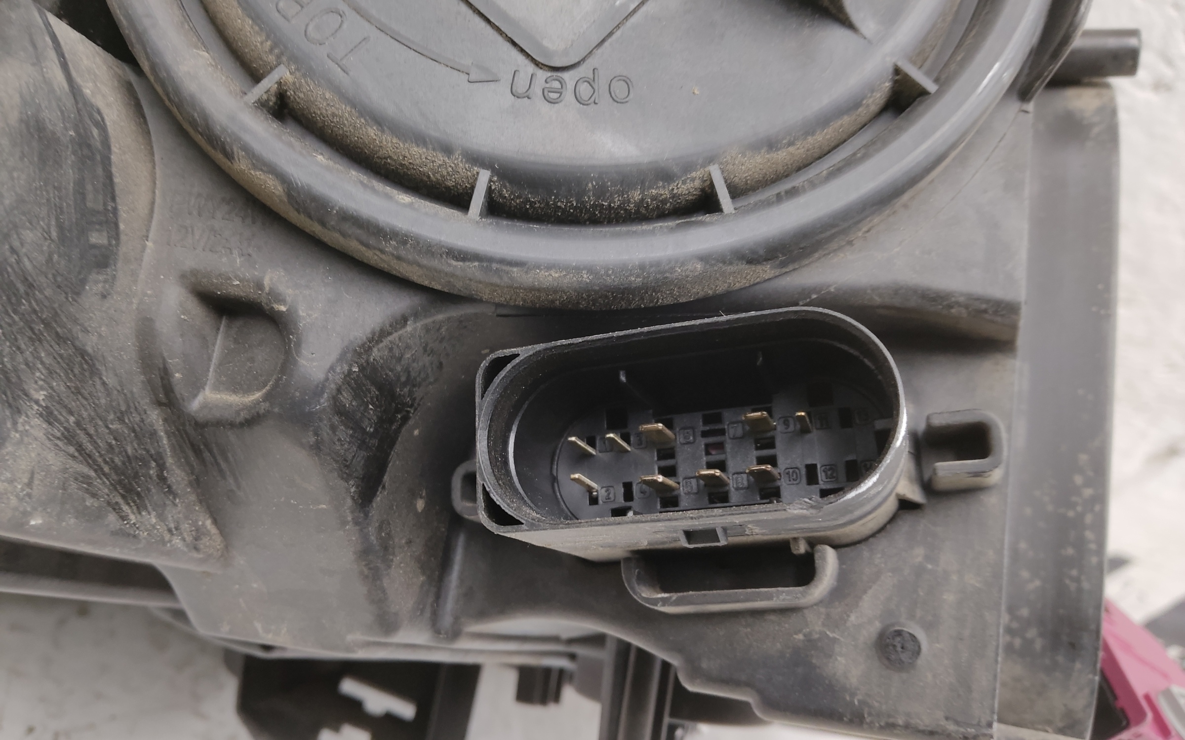 Фара передняя левая Mercedes Benz GLK-klasse X204 Restail ксенон