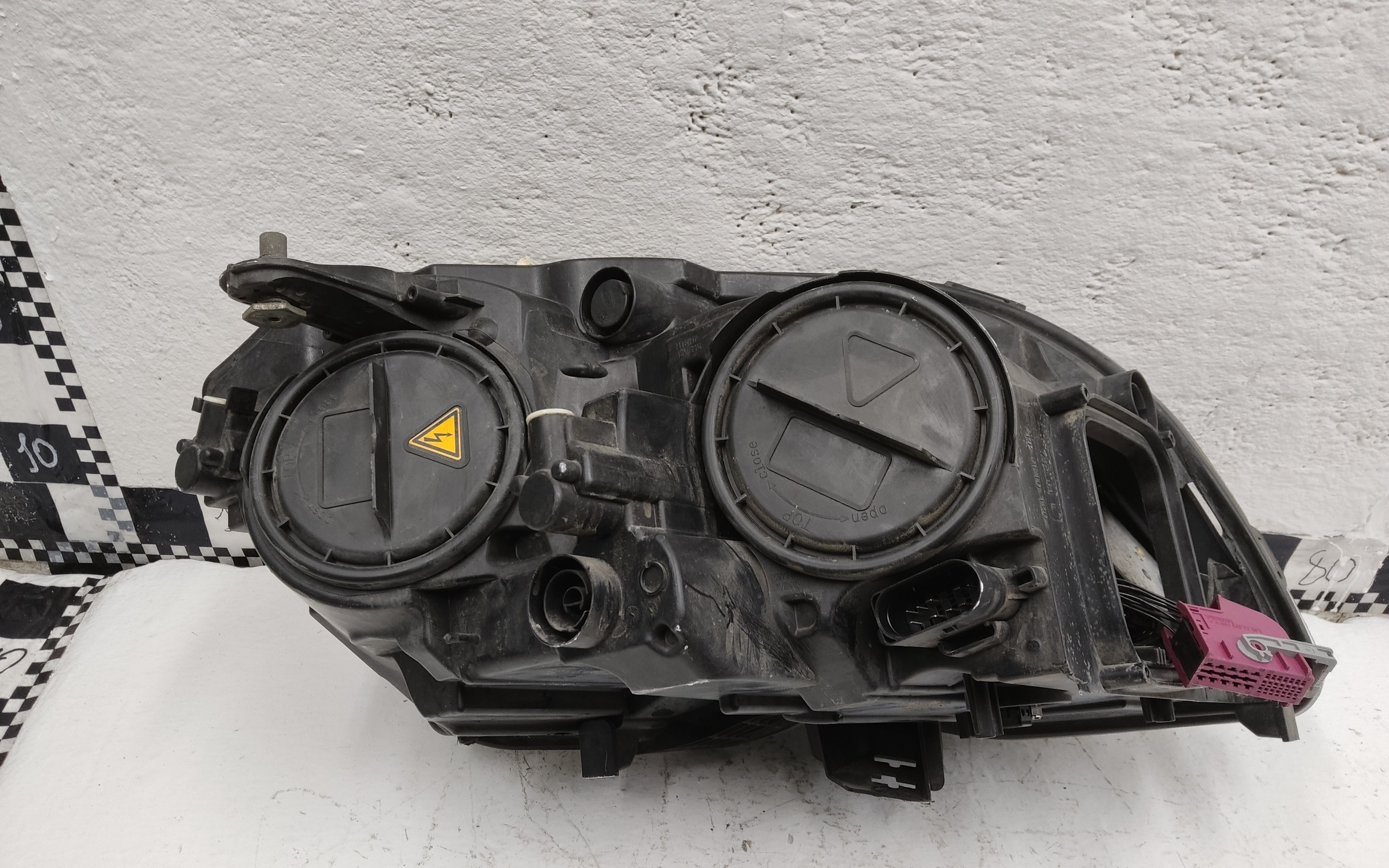 Фара передняя левая Mercedes Benz GLK-klasse X204 Restail ксенон