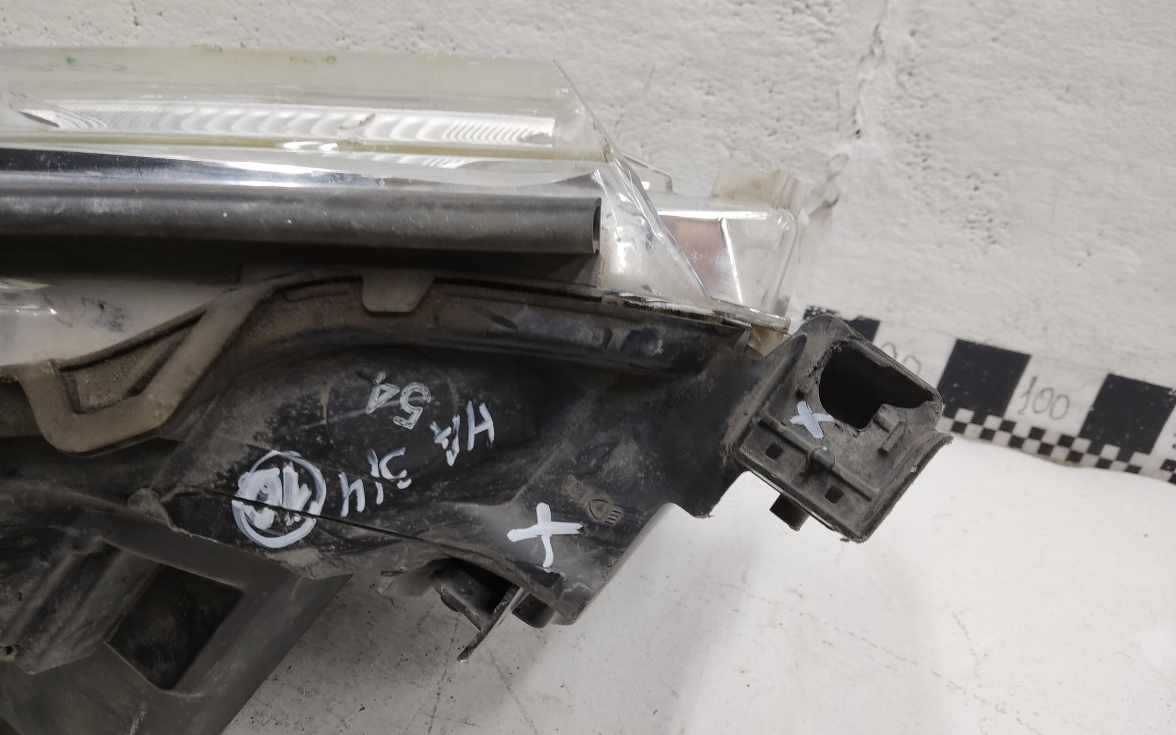 Фара передняя левая Toyota Land Cruiser 200 Restail 2 LED светлая