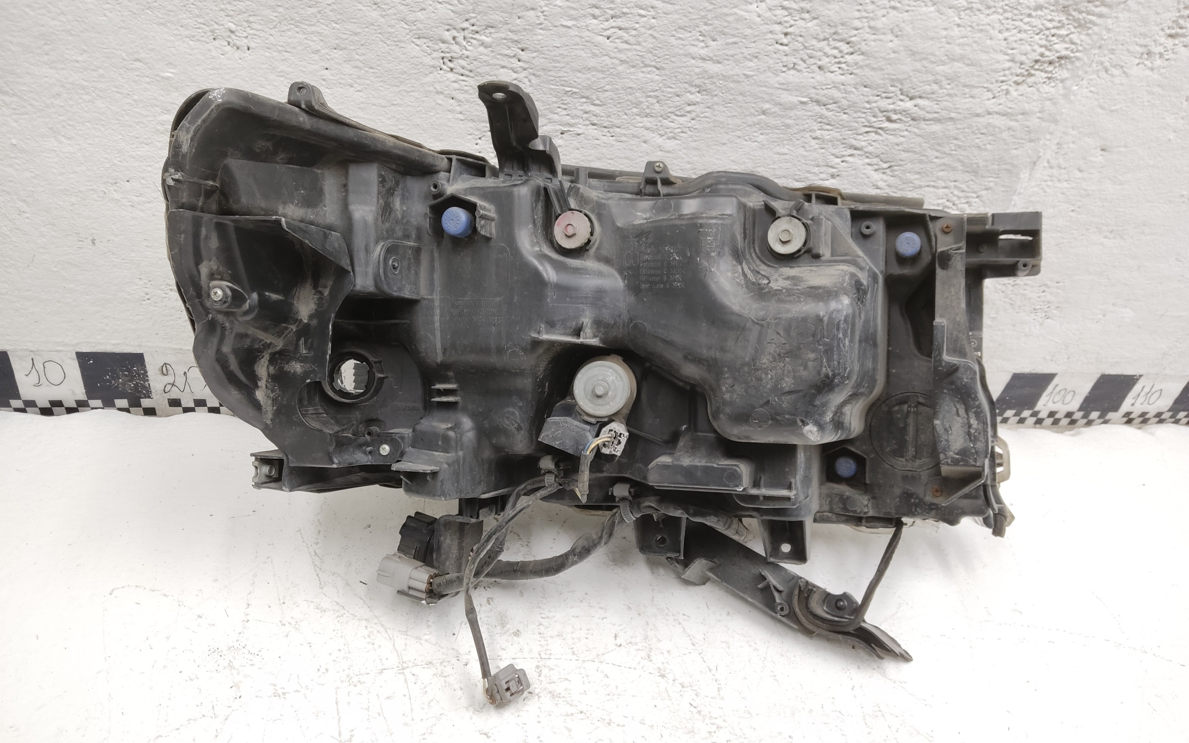 Фара передняя левая Toyota Land Cruiser 200 Restail 2 LED светлая