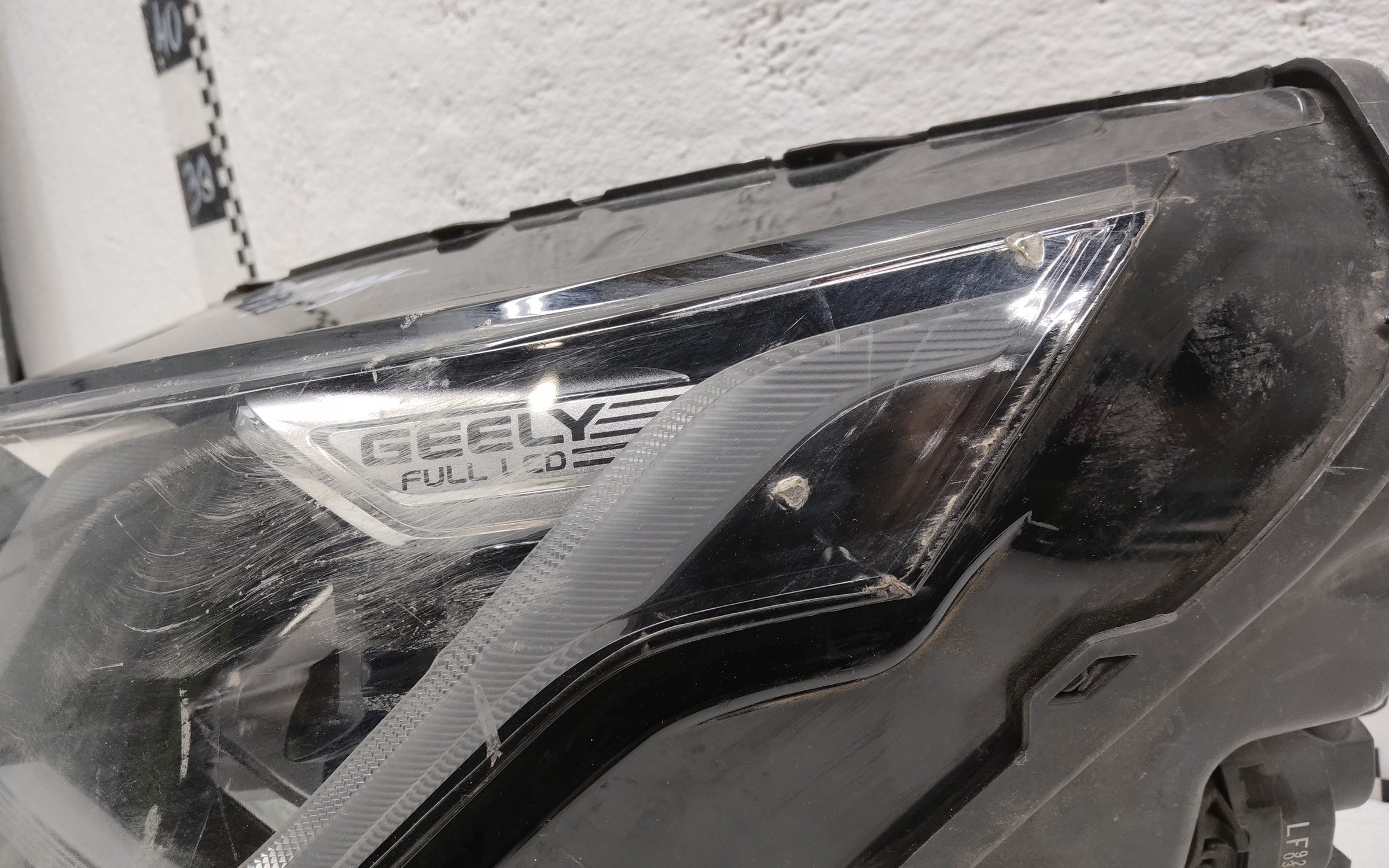 Фара передняя левая Geely Coolray LED