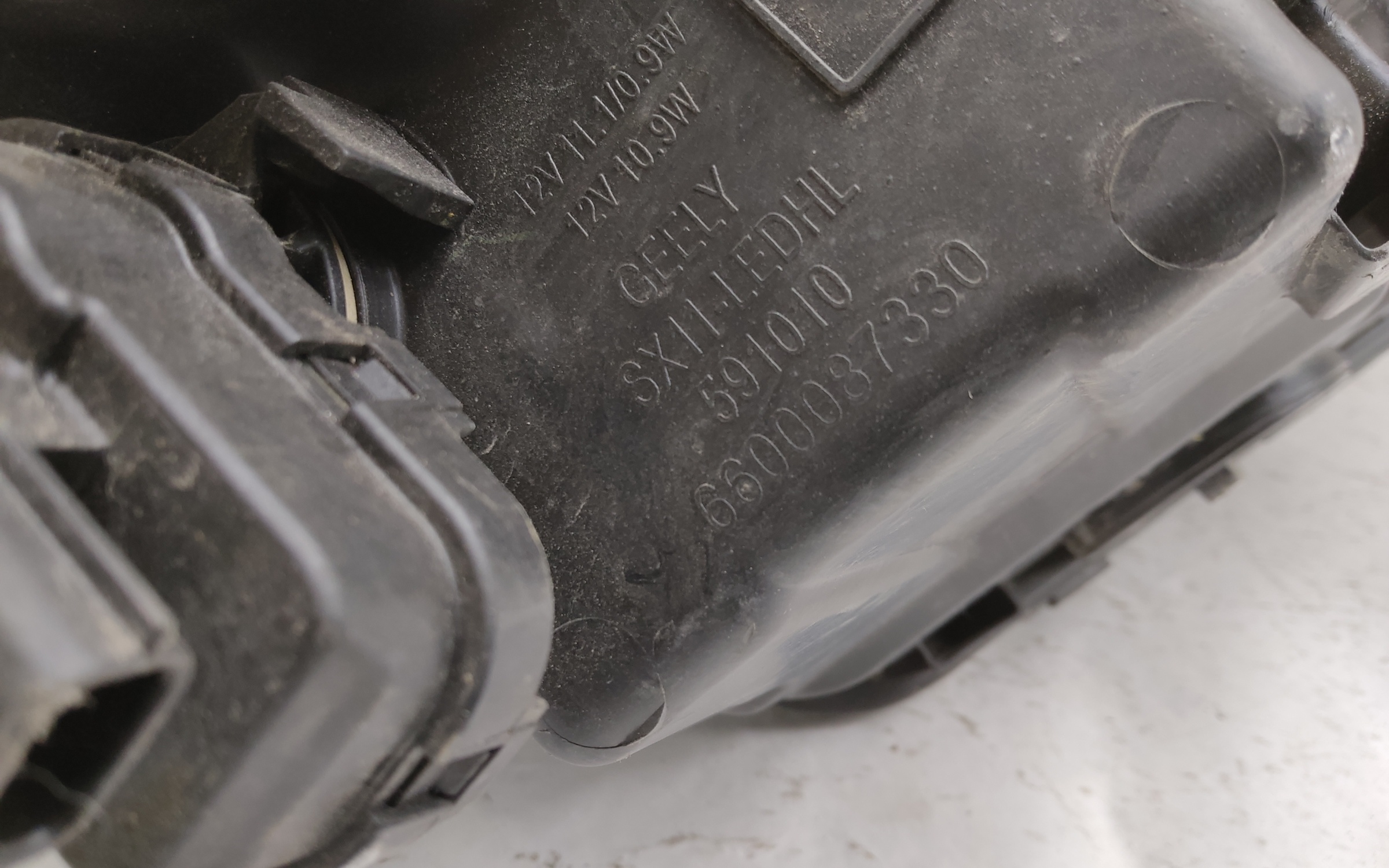 Фара передняя левая Geely Coolray LED