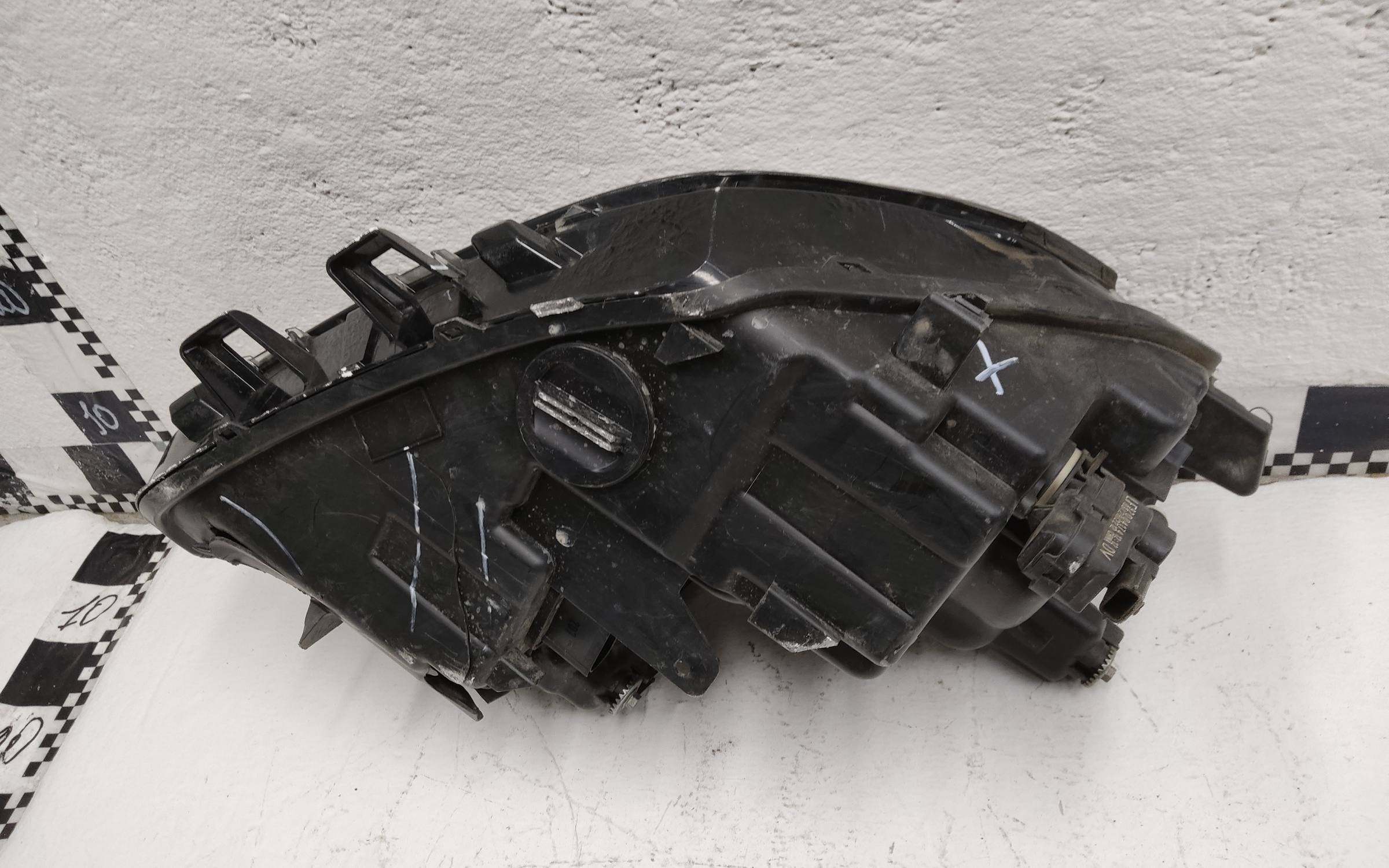 Фара передняя левая Geely Coolray LED