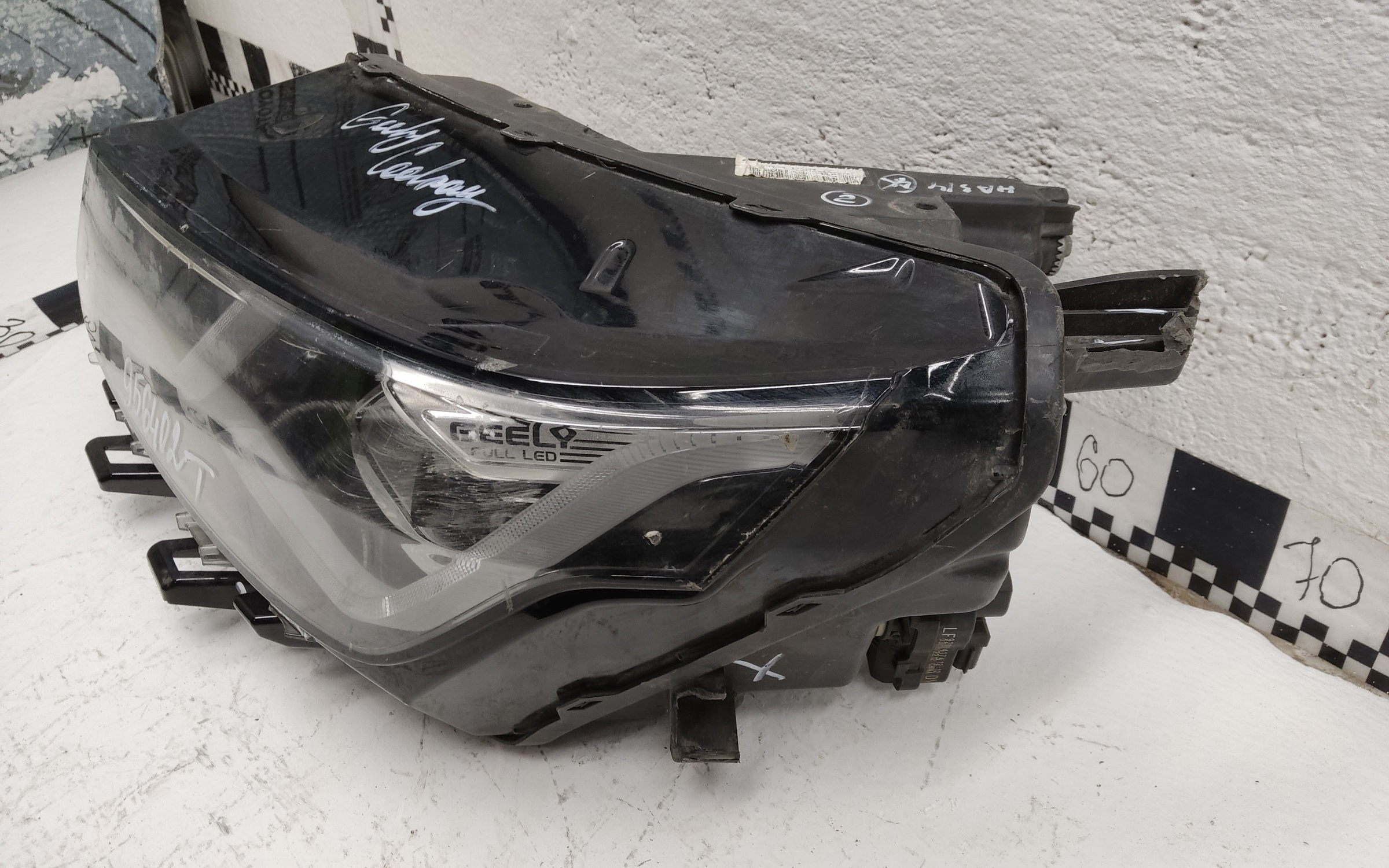 Фара передняя левая Geely Coolray LED