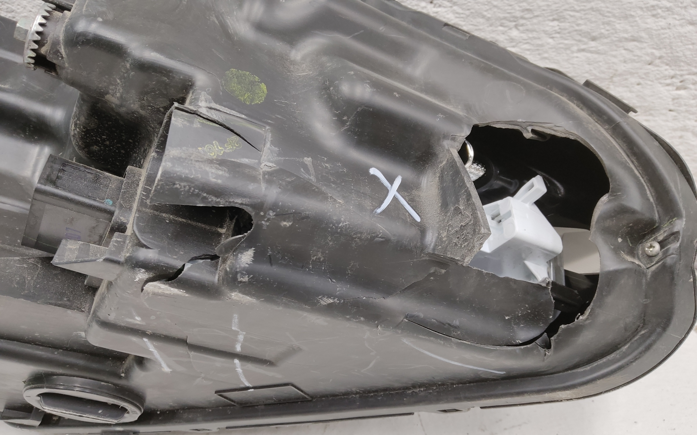 Фара передняя левая Geely Coolray LED