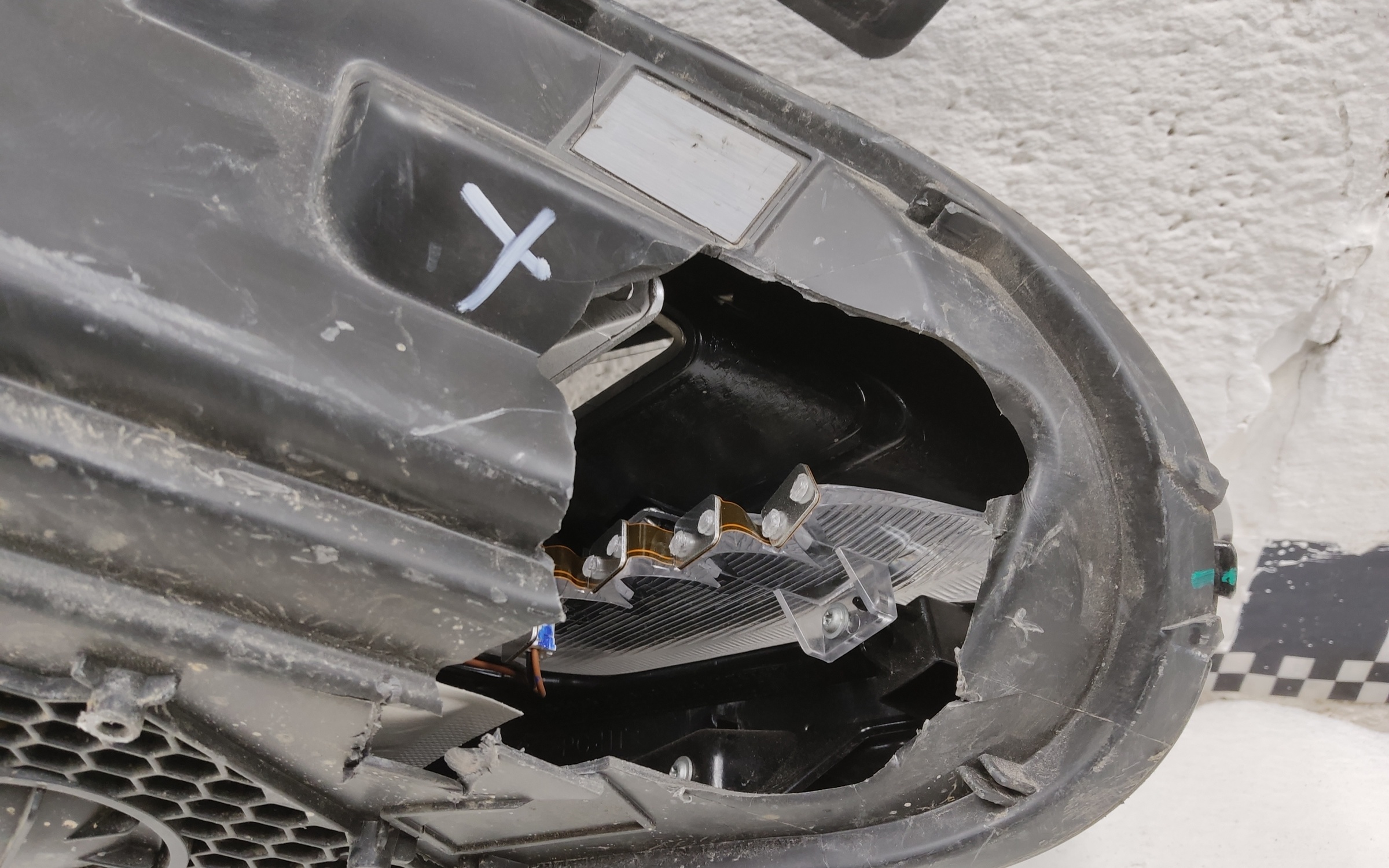 Фара передняя левая Geely Coolray LED