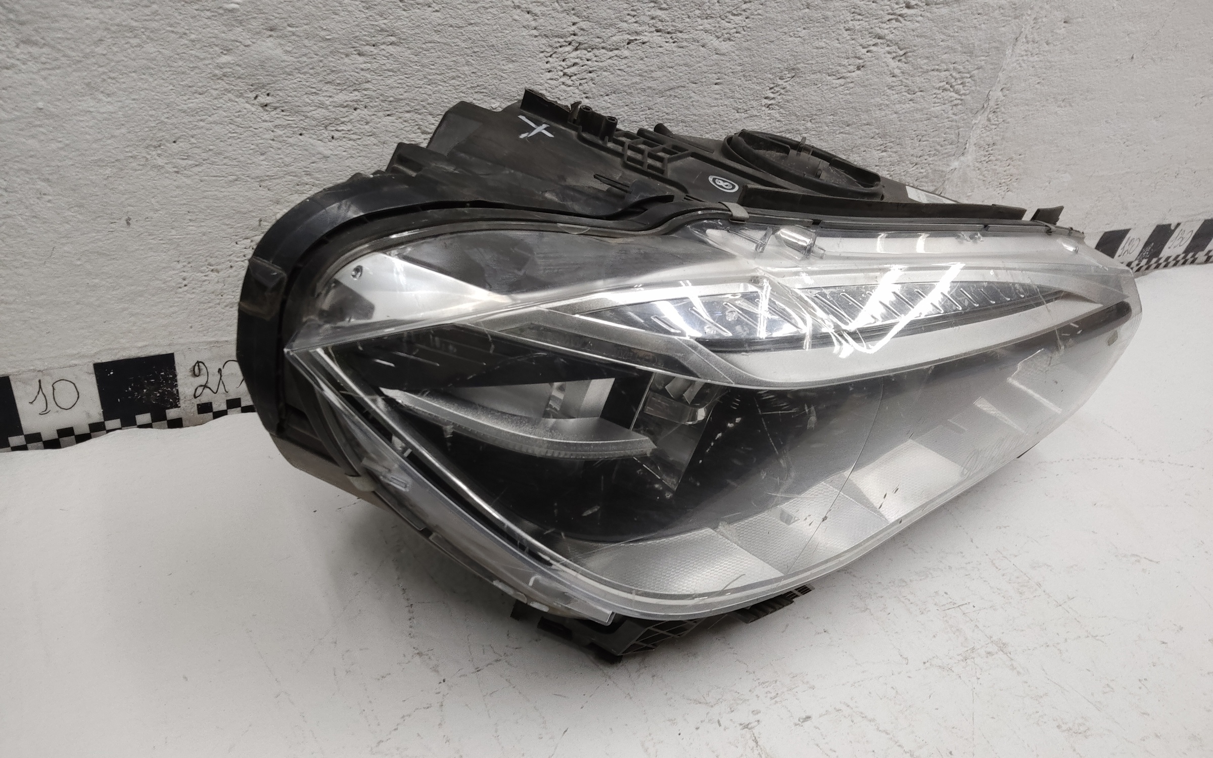 Фара передняя правая BMW X6 F16 LED