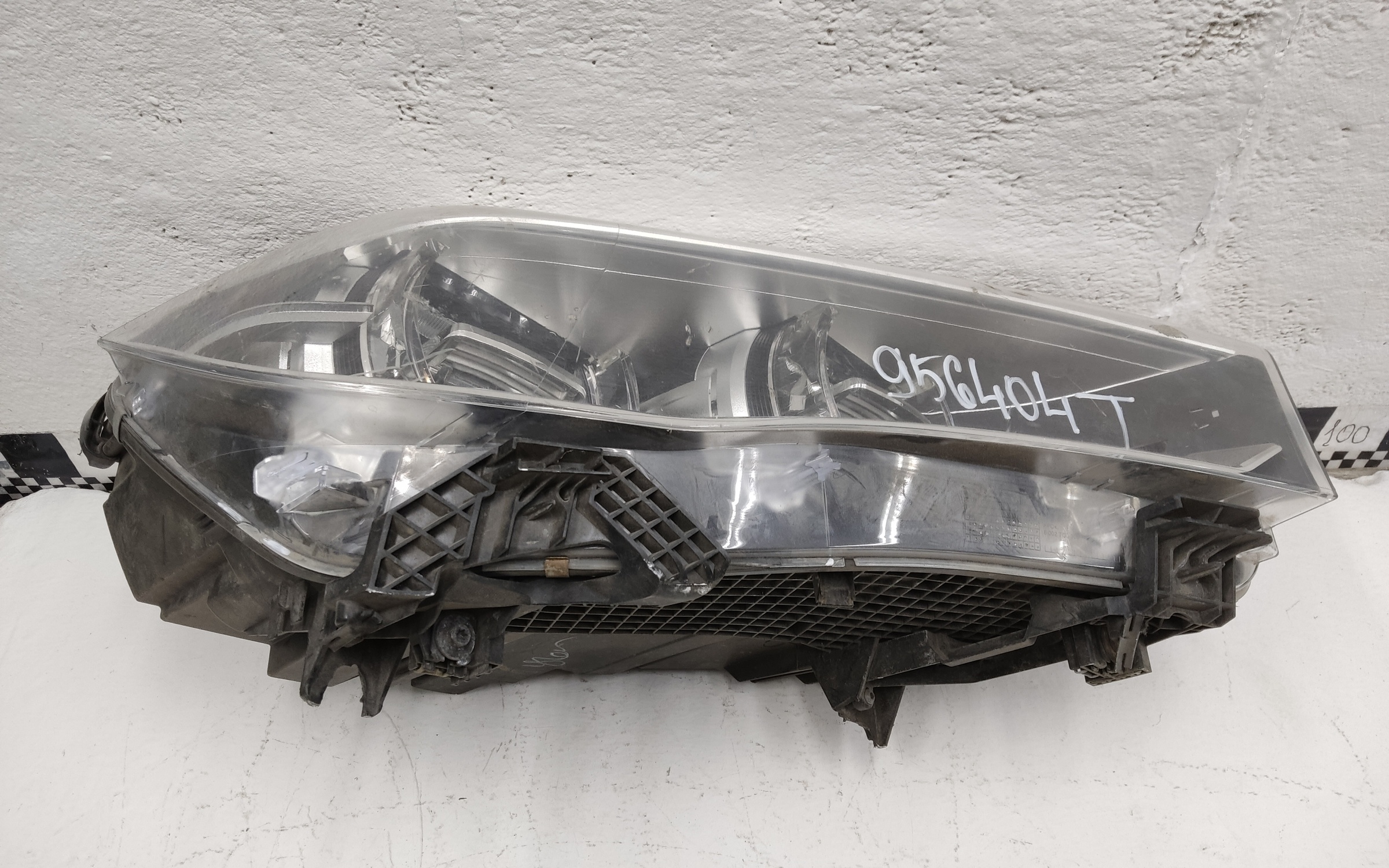 Фара передняя правая BMW X6 F16 LED