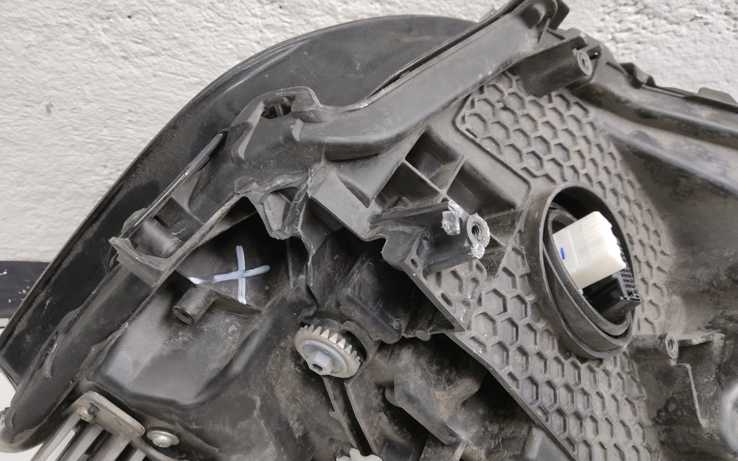 Фара передняя правая Toyota Land Cruiser 300 LED  2 линзы