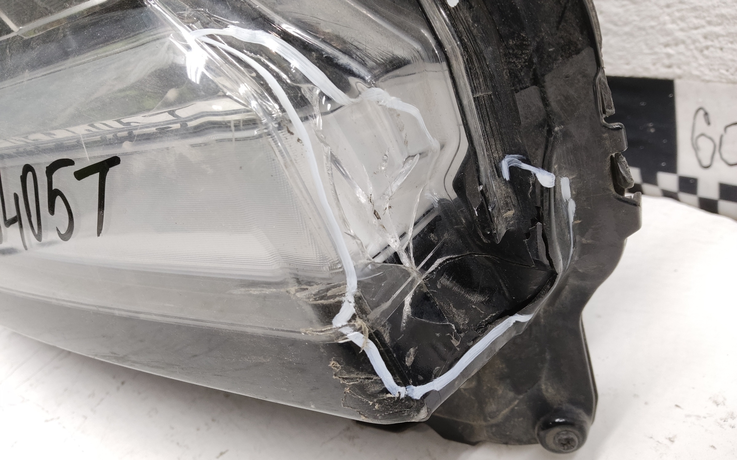 Фара передняя правая Toyota Land Cruiser 300 LED  2 линзы