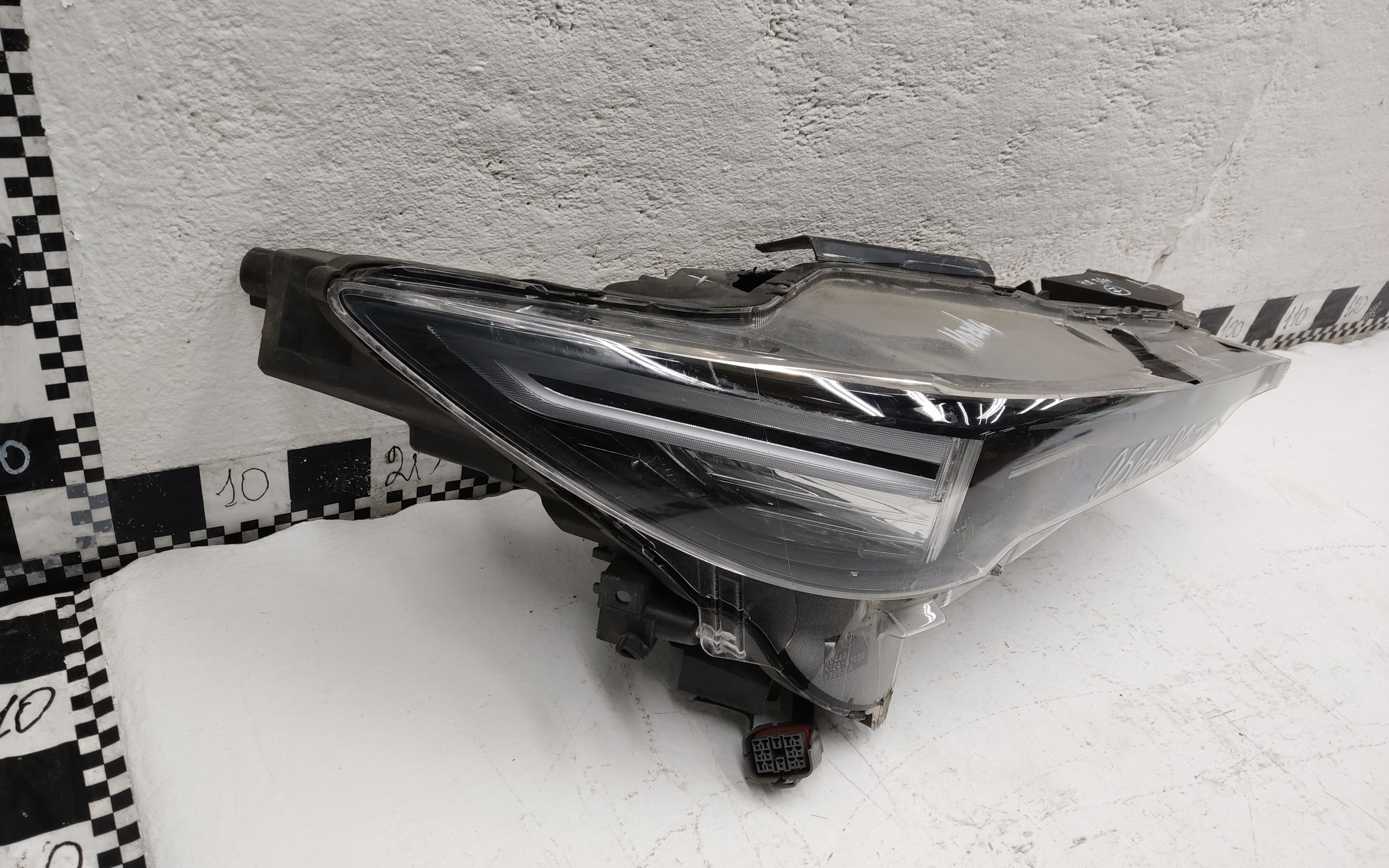 Фара передняя правая Mazda CX-5 2 LED