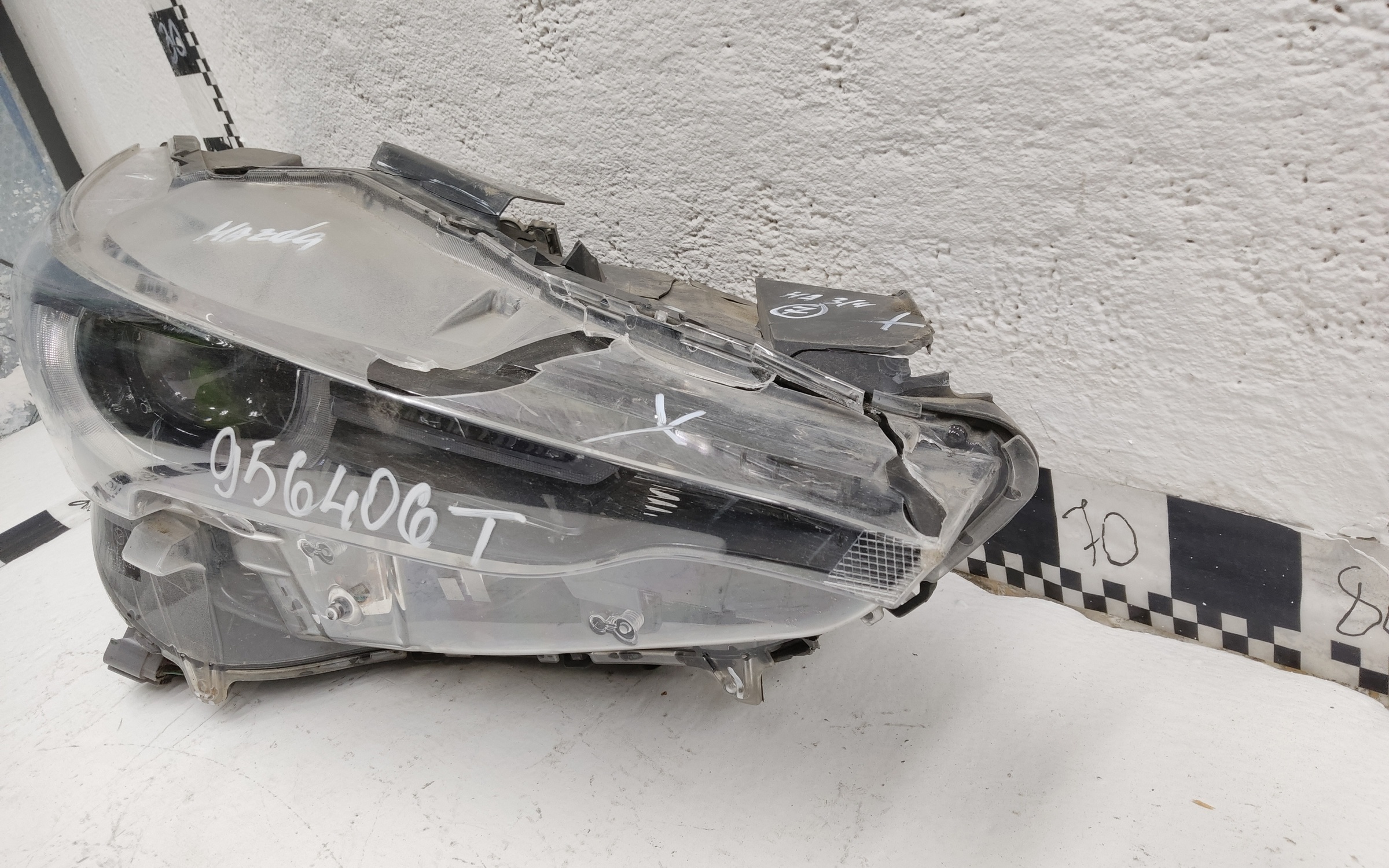 Фара передняя правая Mazda CX-5 2 LED