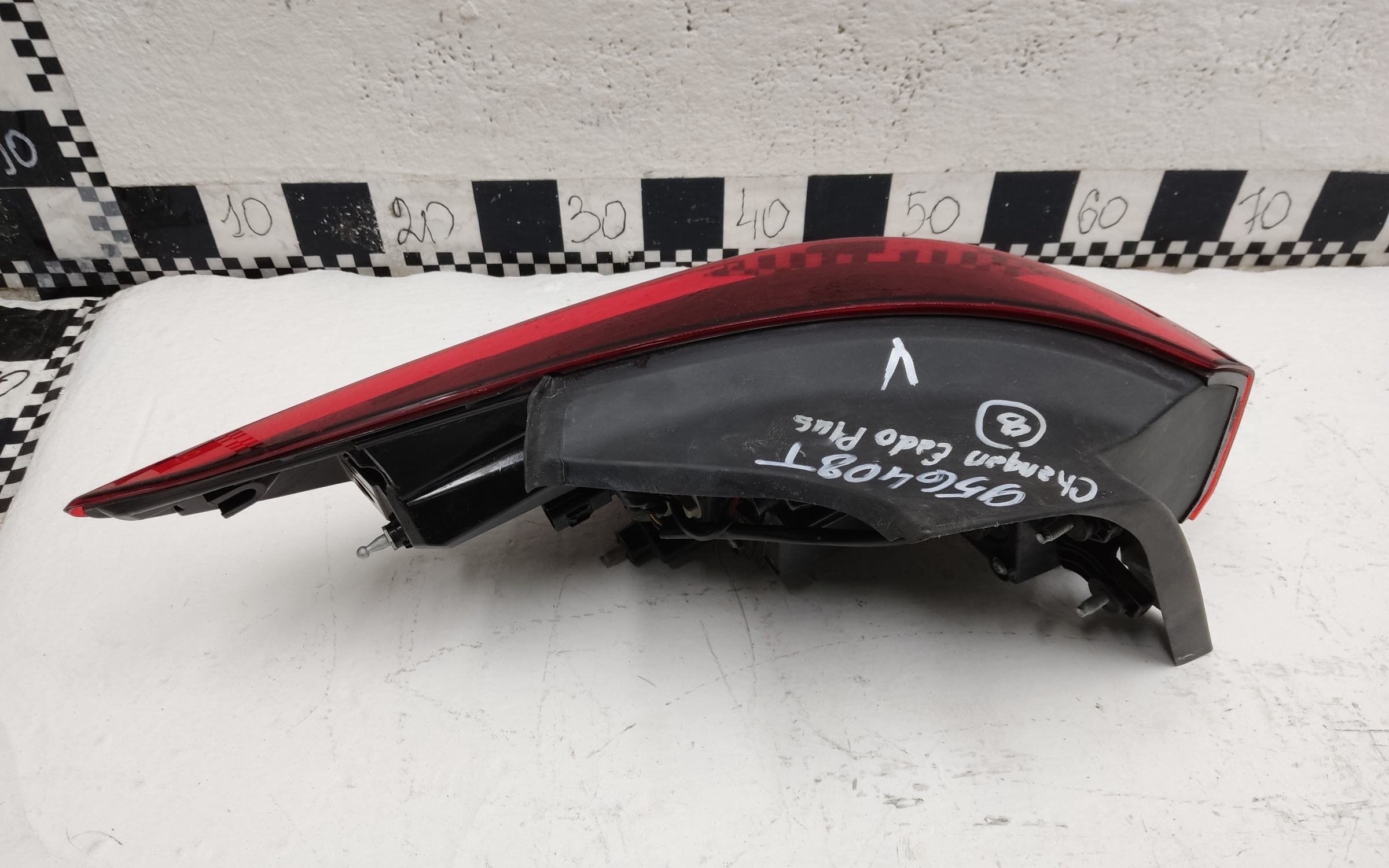 Фонарь задний правый наружный Changan Eado Plus LED