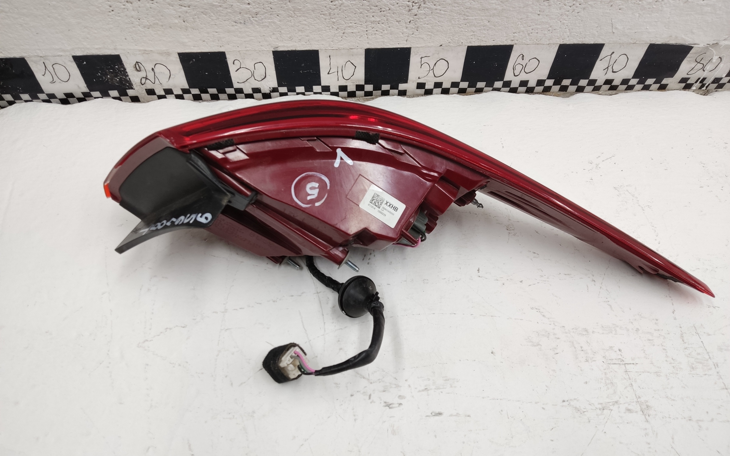 Фонарь задний левый наружный Hyundai Solaris 2