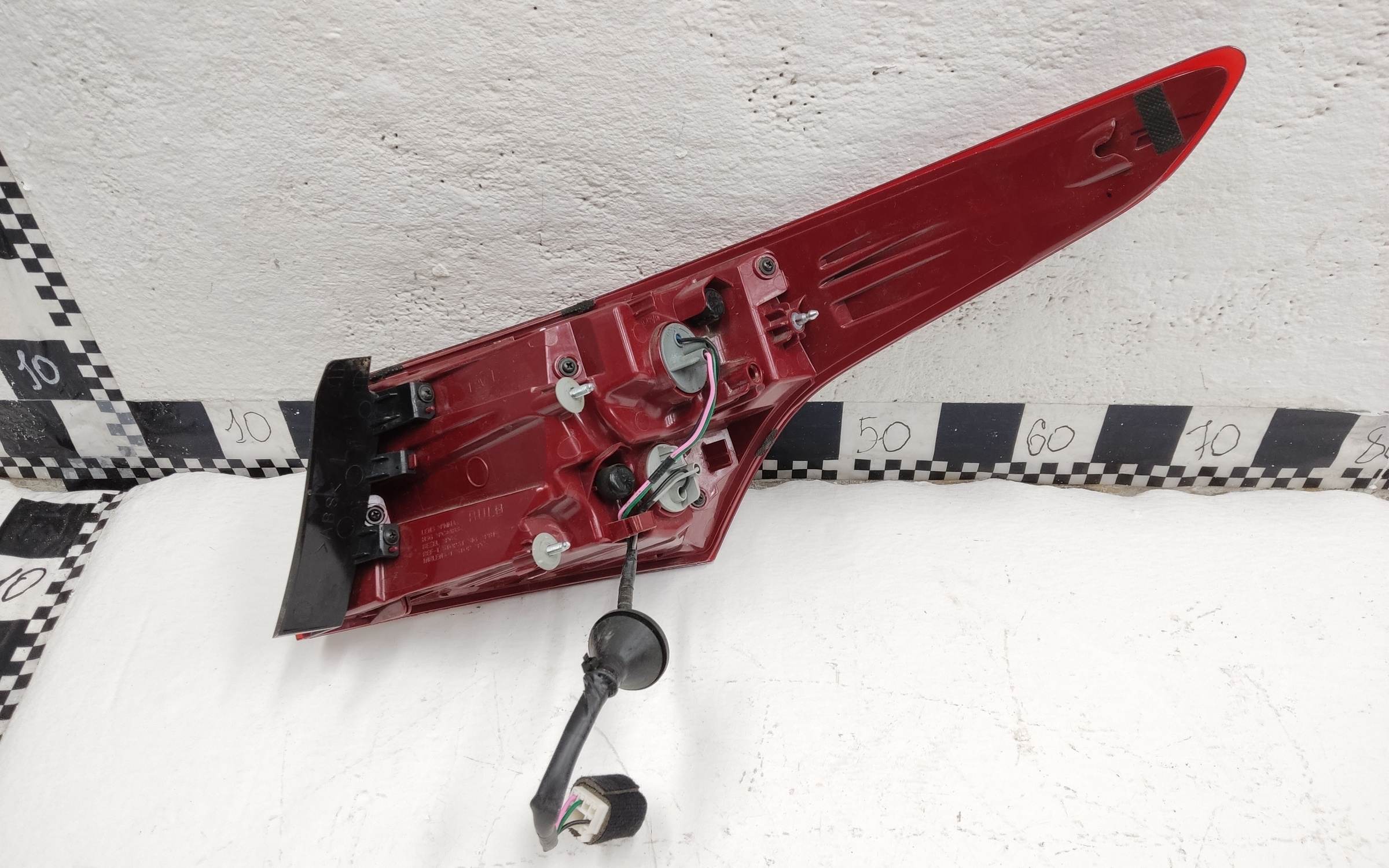 Фонарь задний левый наружный Hyundai Solaris 2