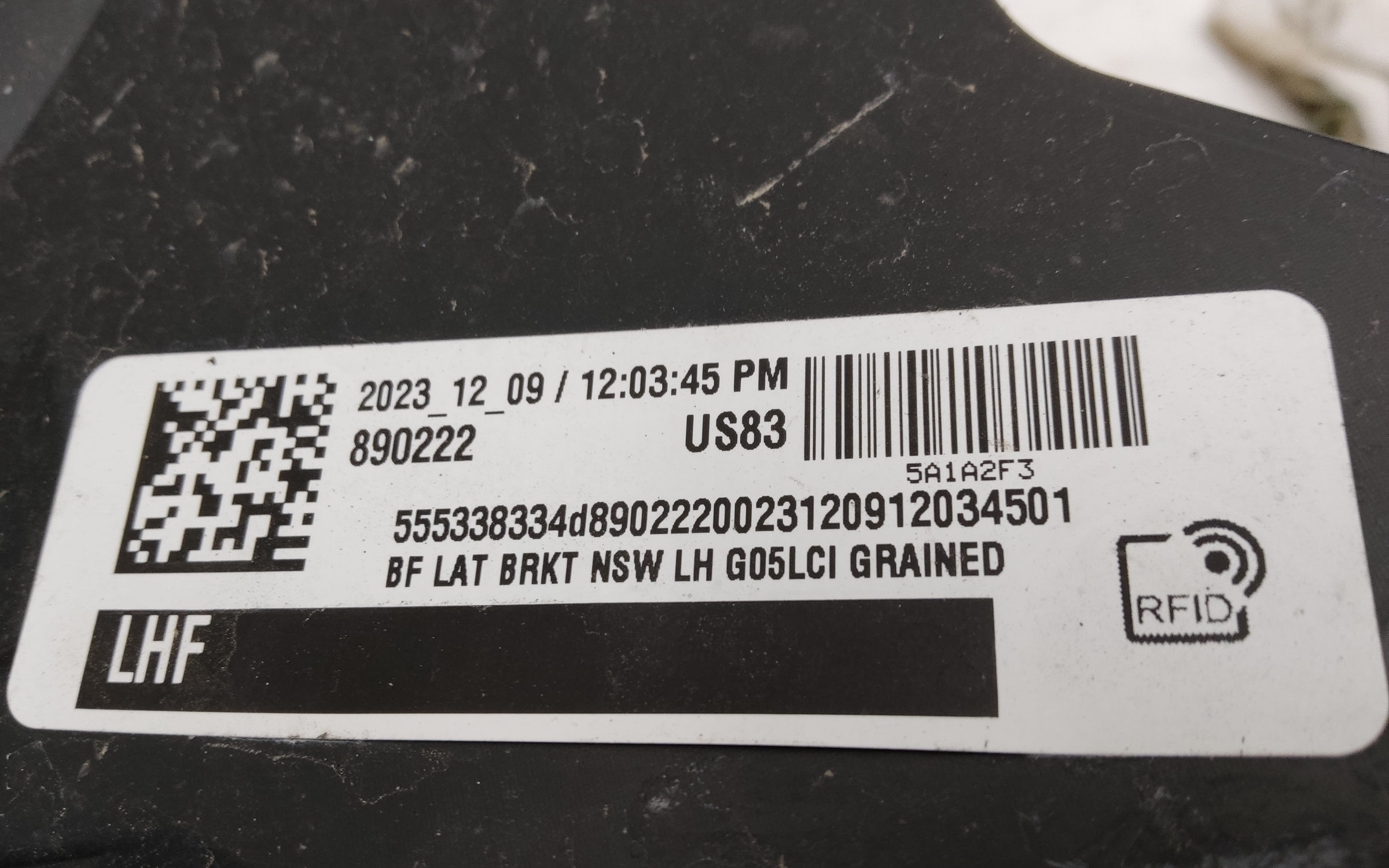 Кронштейн переднего бампера левый BMW X5 G05 Restail