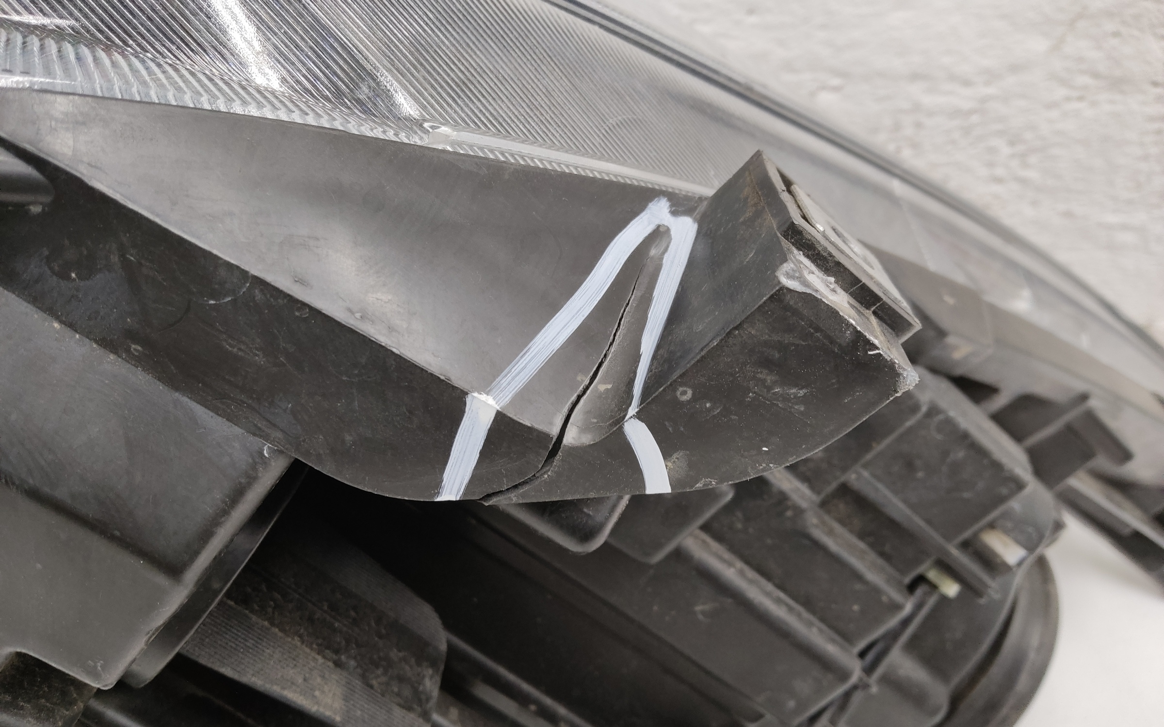 Фара передняя левая Chery Tiggo 4 Pro  LED