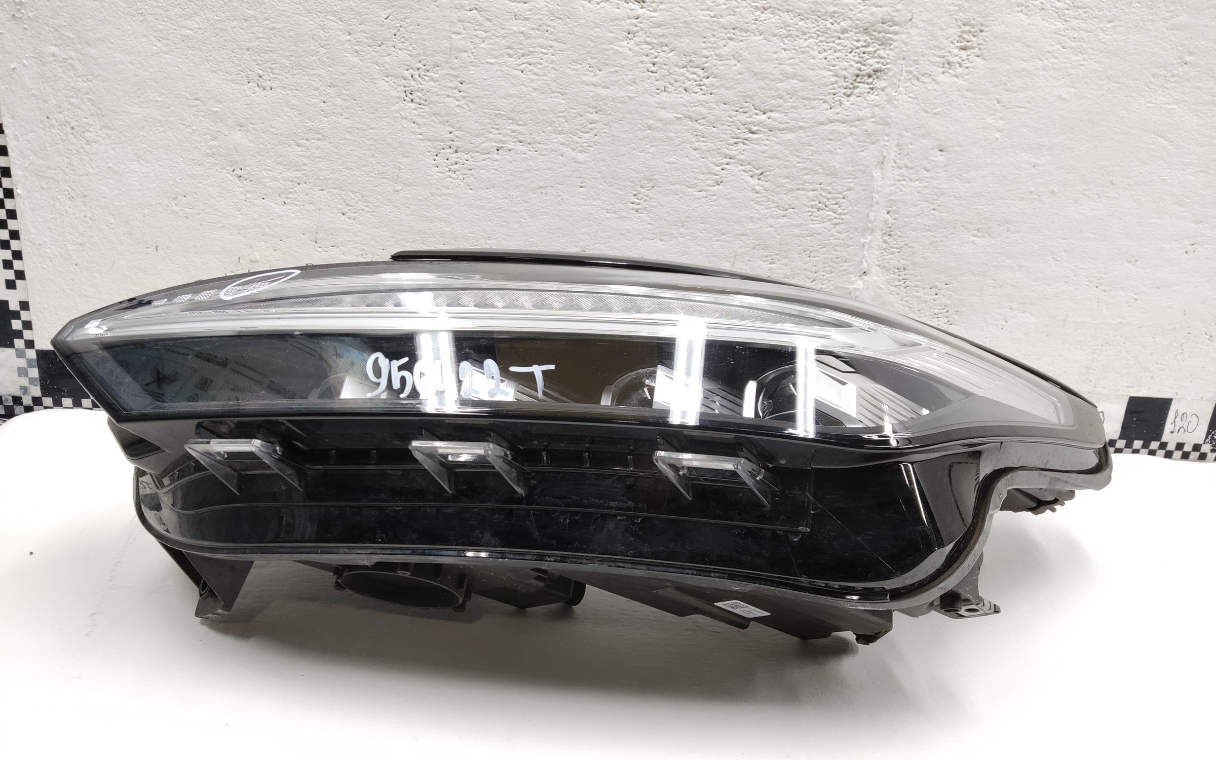 Фара передняя левая Exeed VX LED