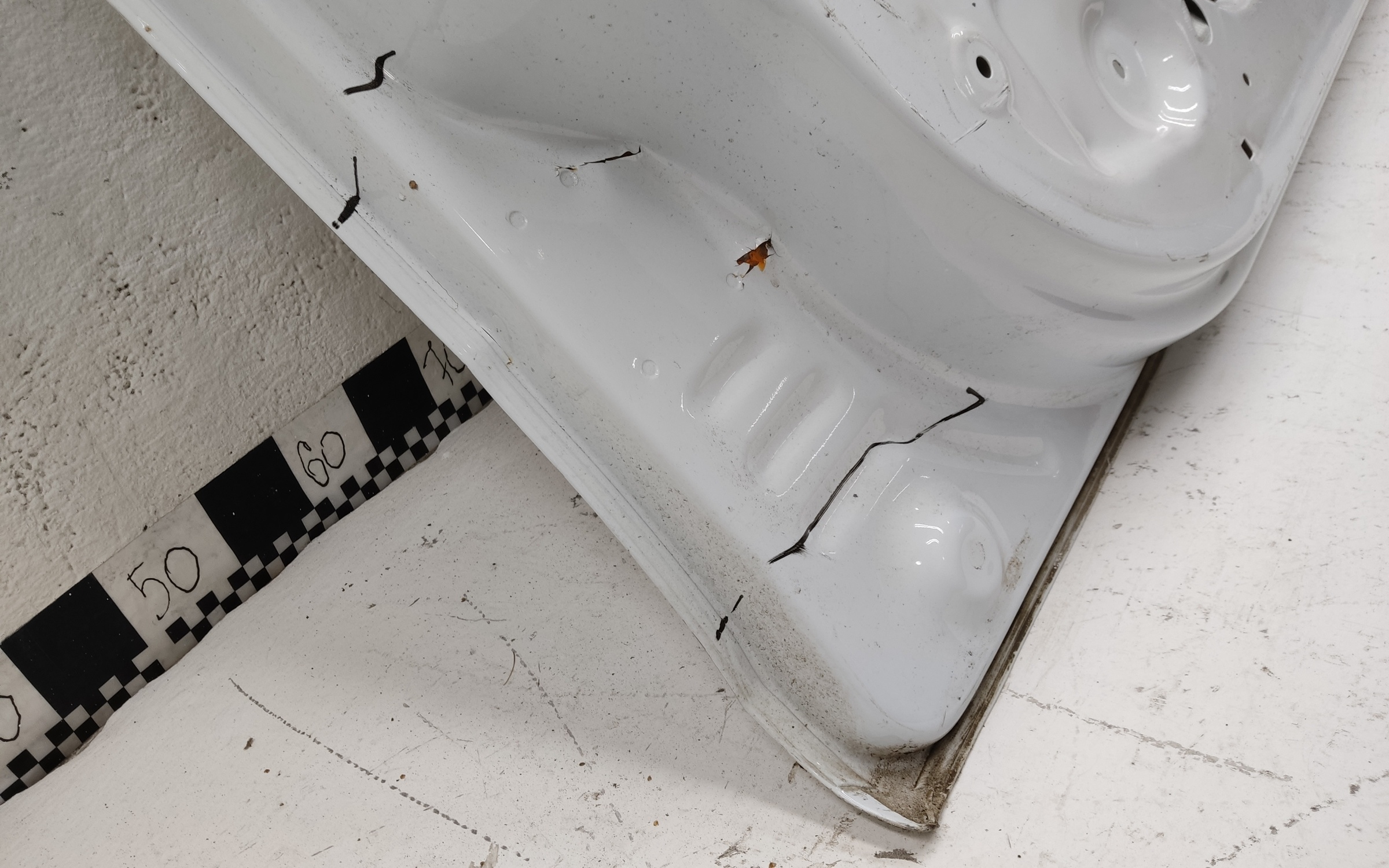 Дверь передняя левая Lada Vesta