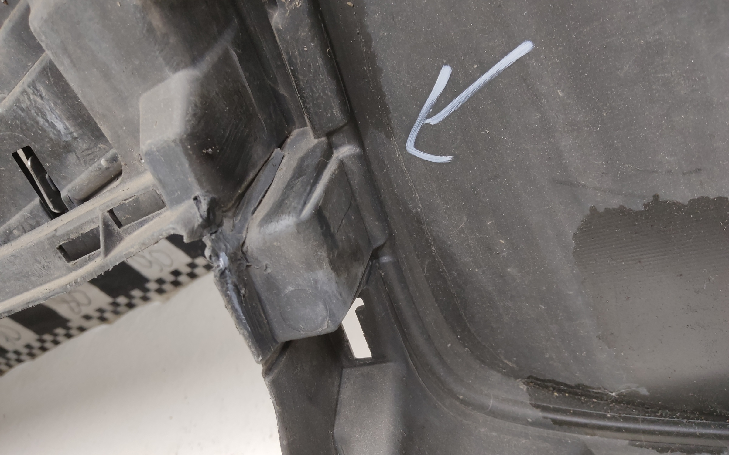 Бампер передний Toyota Alphard 3 Restail