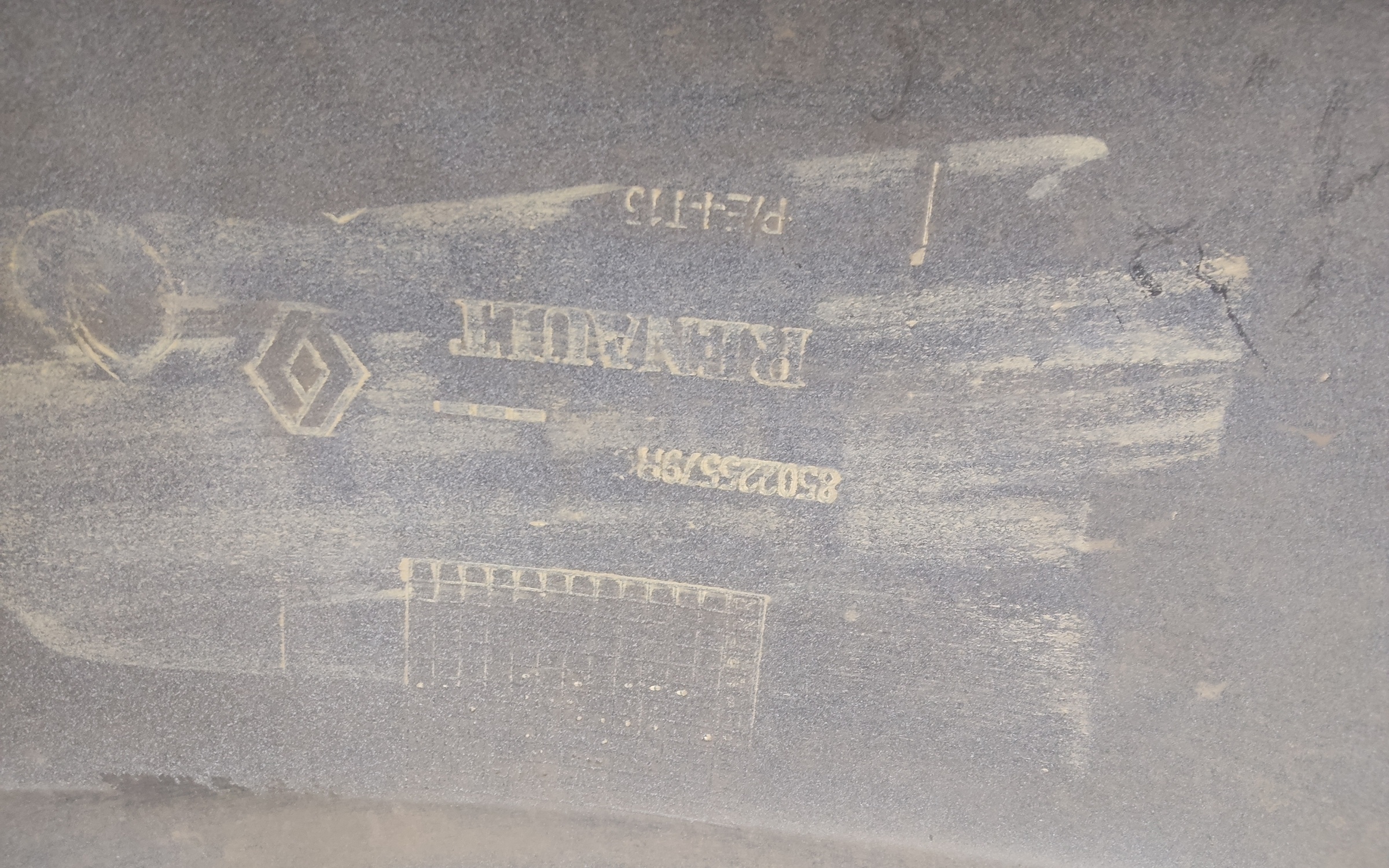 Бампер задний Renault Sandero 2