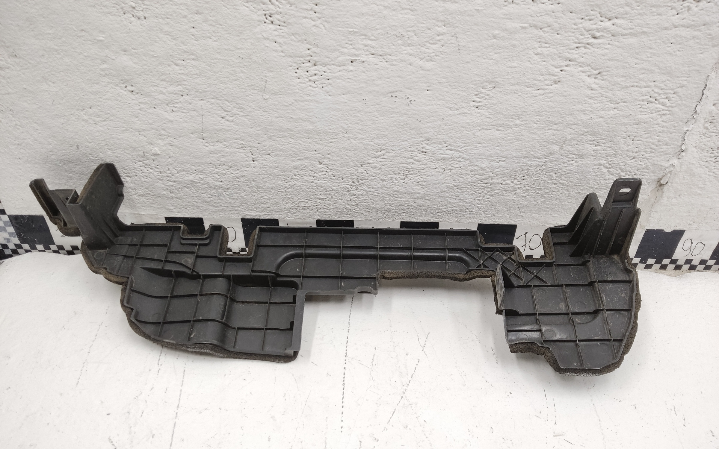 Дефлектор радиатора правый Changan CS95 Restail 2