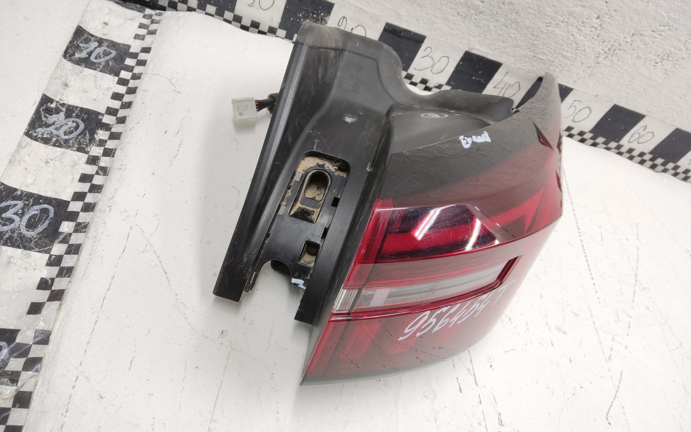 Фонарь задний правый наружный Exeed LX LED