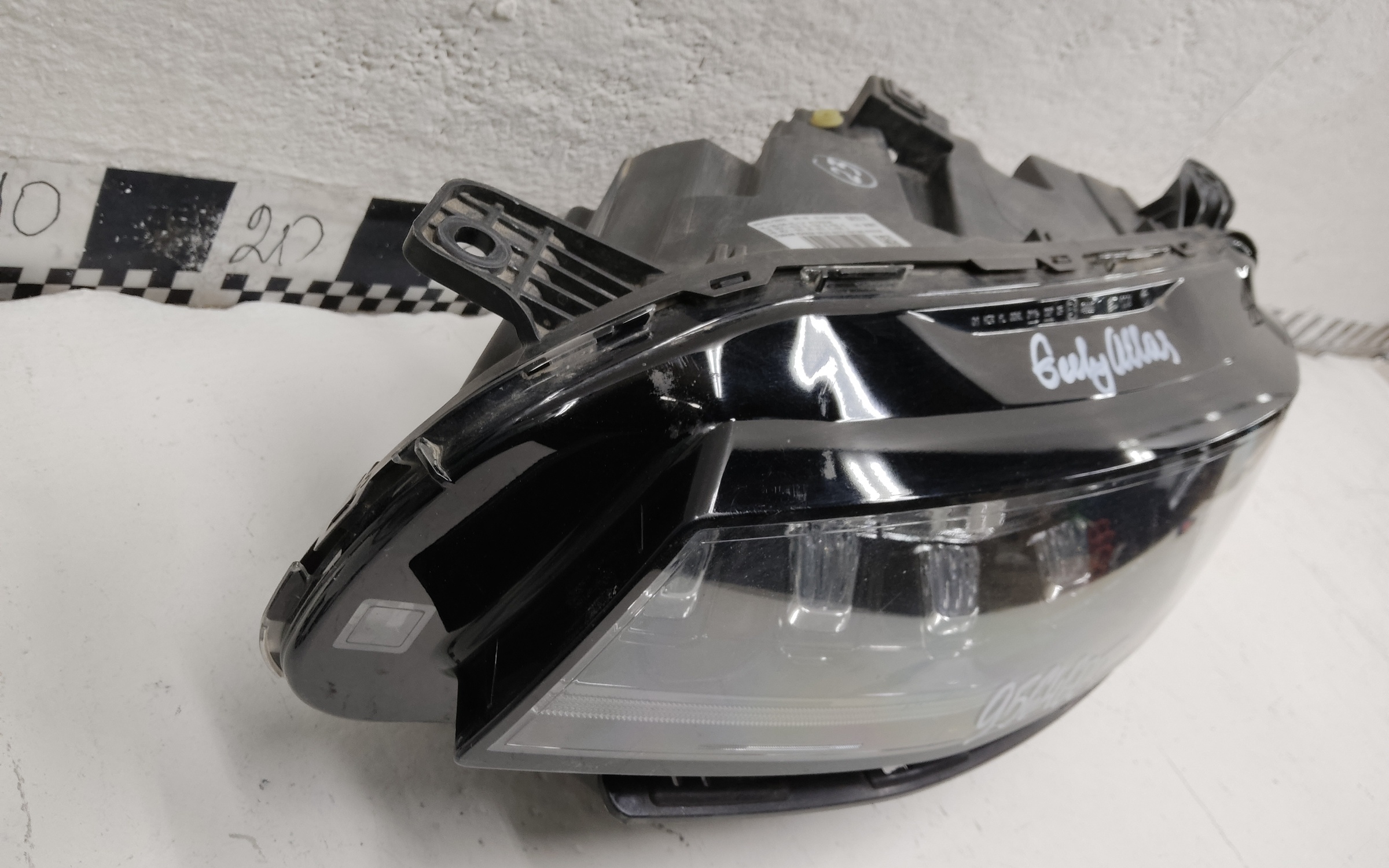 Фара передняя левая Geely Atlas Pro LED