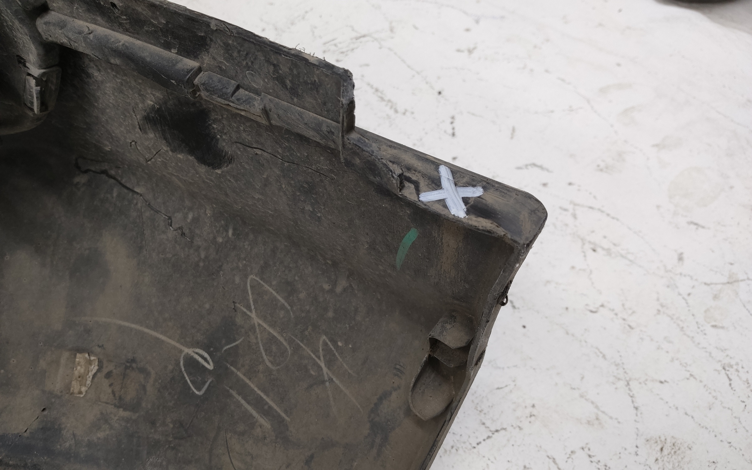 Юбка переднего бампера Geely Okavango 1 Restail