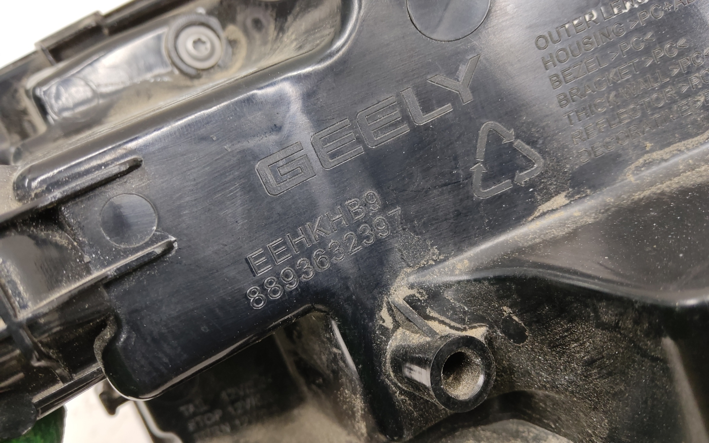 Фонарь задний левый наружный Geely Okavango Restail LED