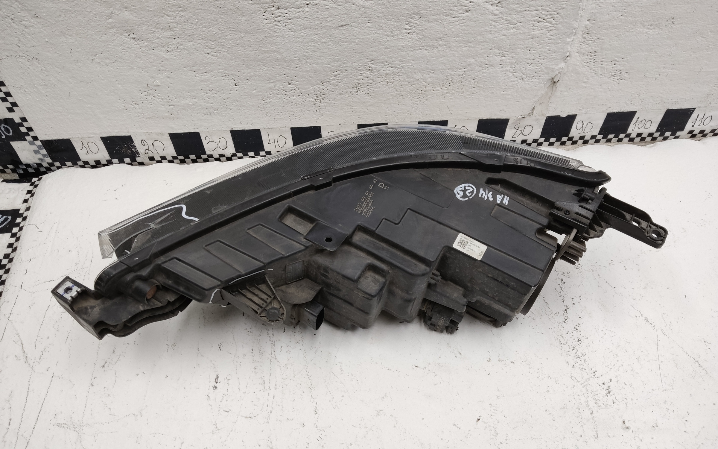 Фара передняя правая Chery Tiggo 8 Pro LED