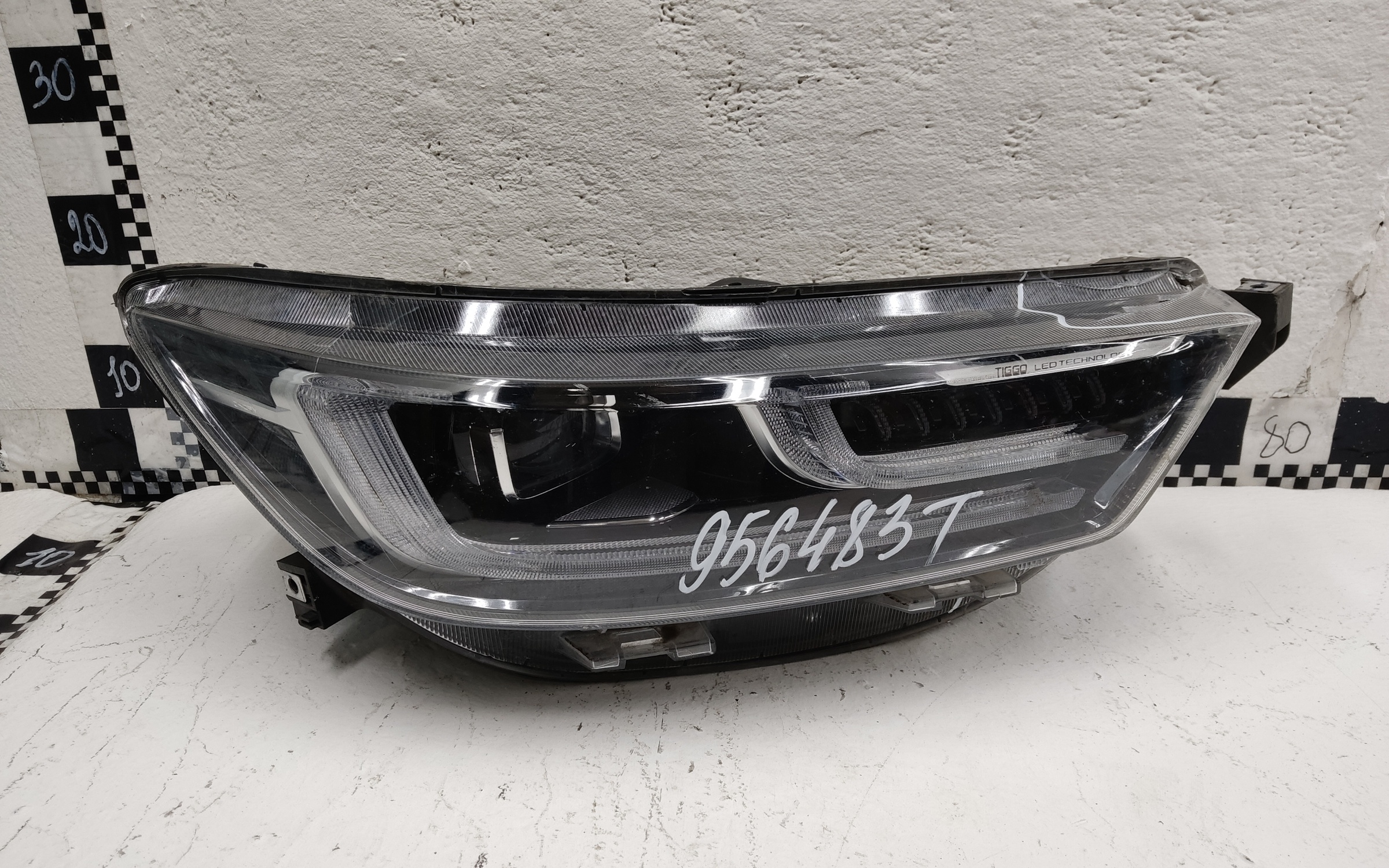 Фара передняя правая Chery Tiggo 8 Pro LED